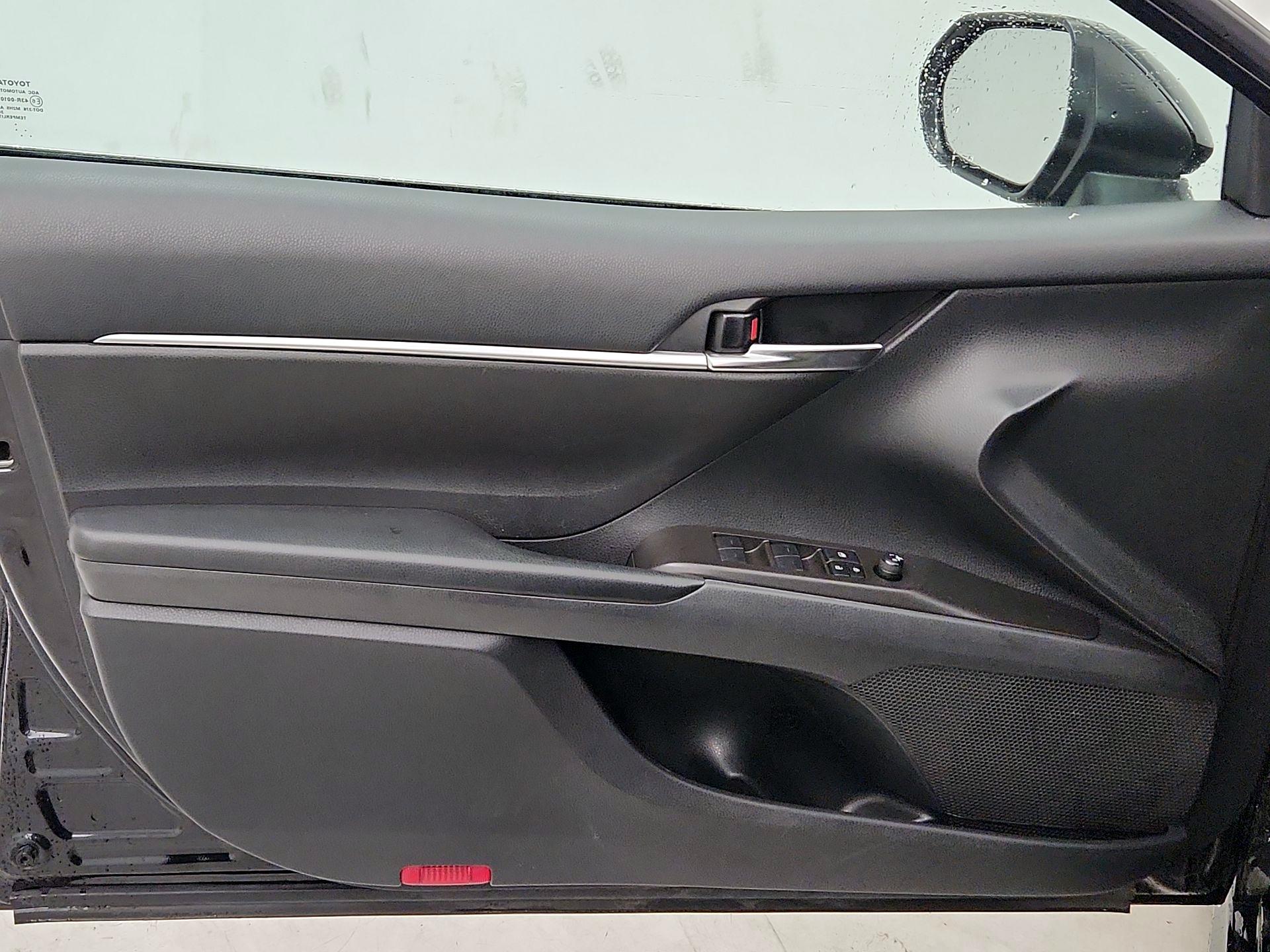 Thumbnail: 2022 Toyota Camry - 12