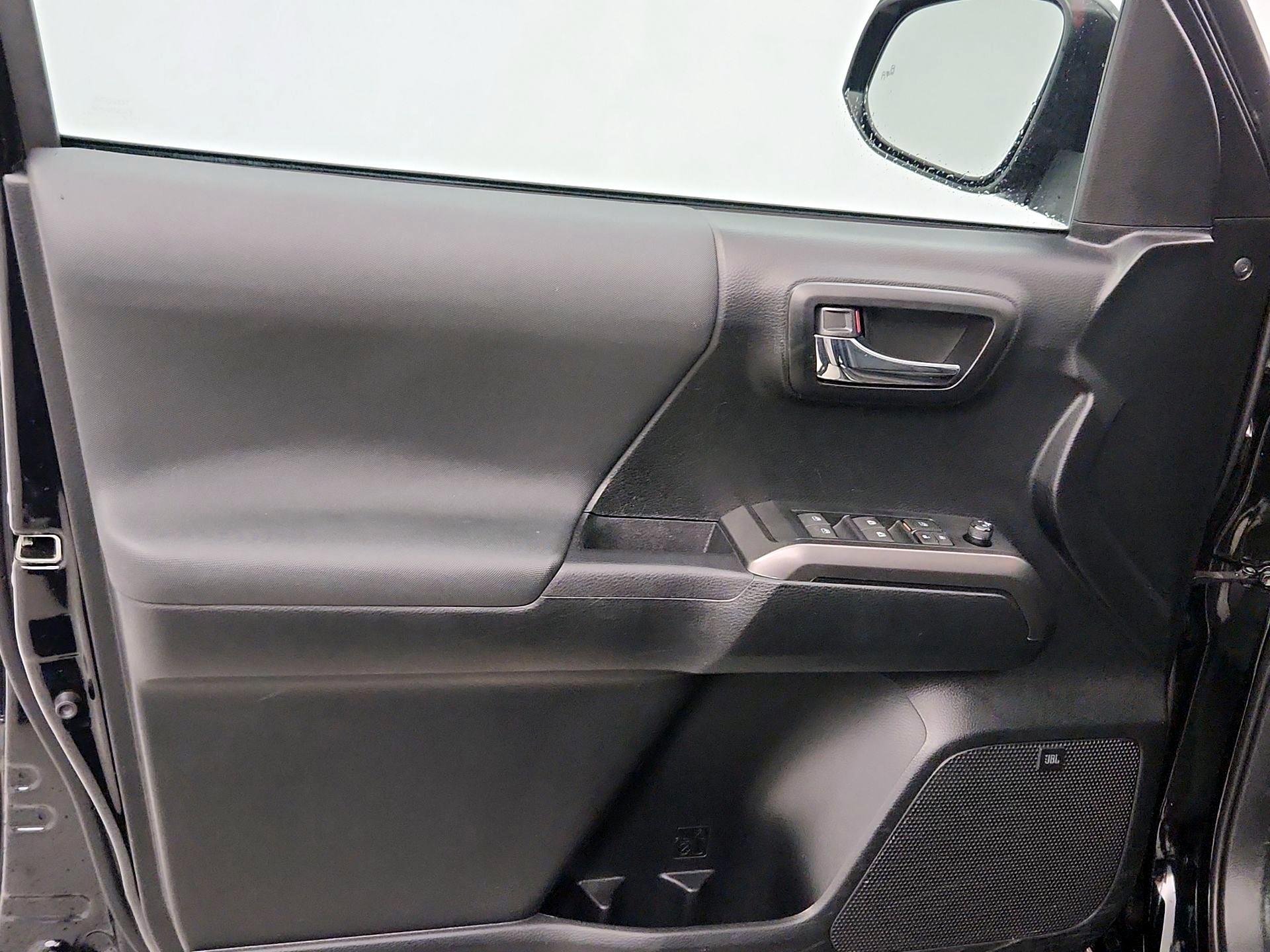 Thumbnail: 2021 Toyota Tacoma - 12