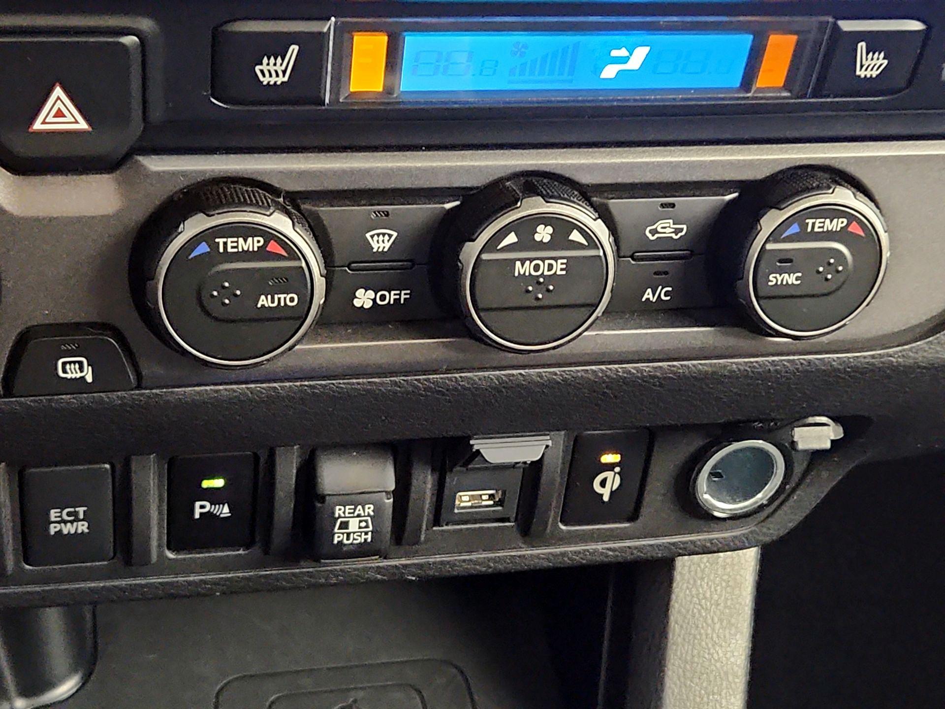 Thumbnail: 2021 Toyota Tacoma - 16