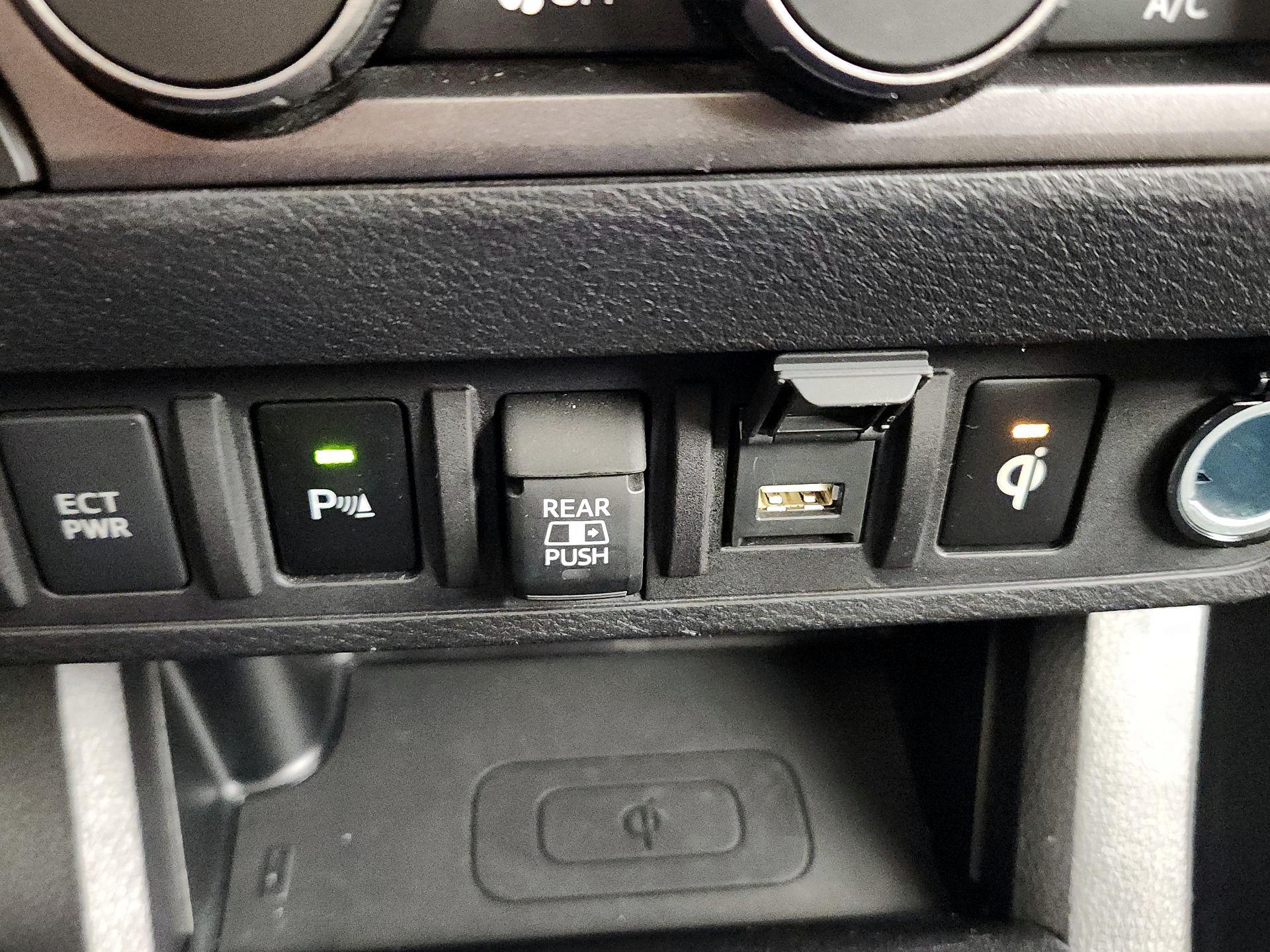 Thumbnail: 2021 Toyota Tacoma - 18