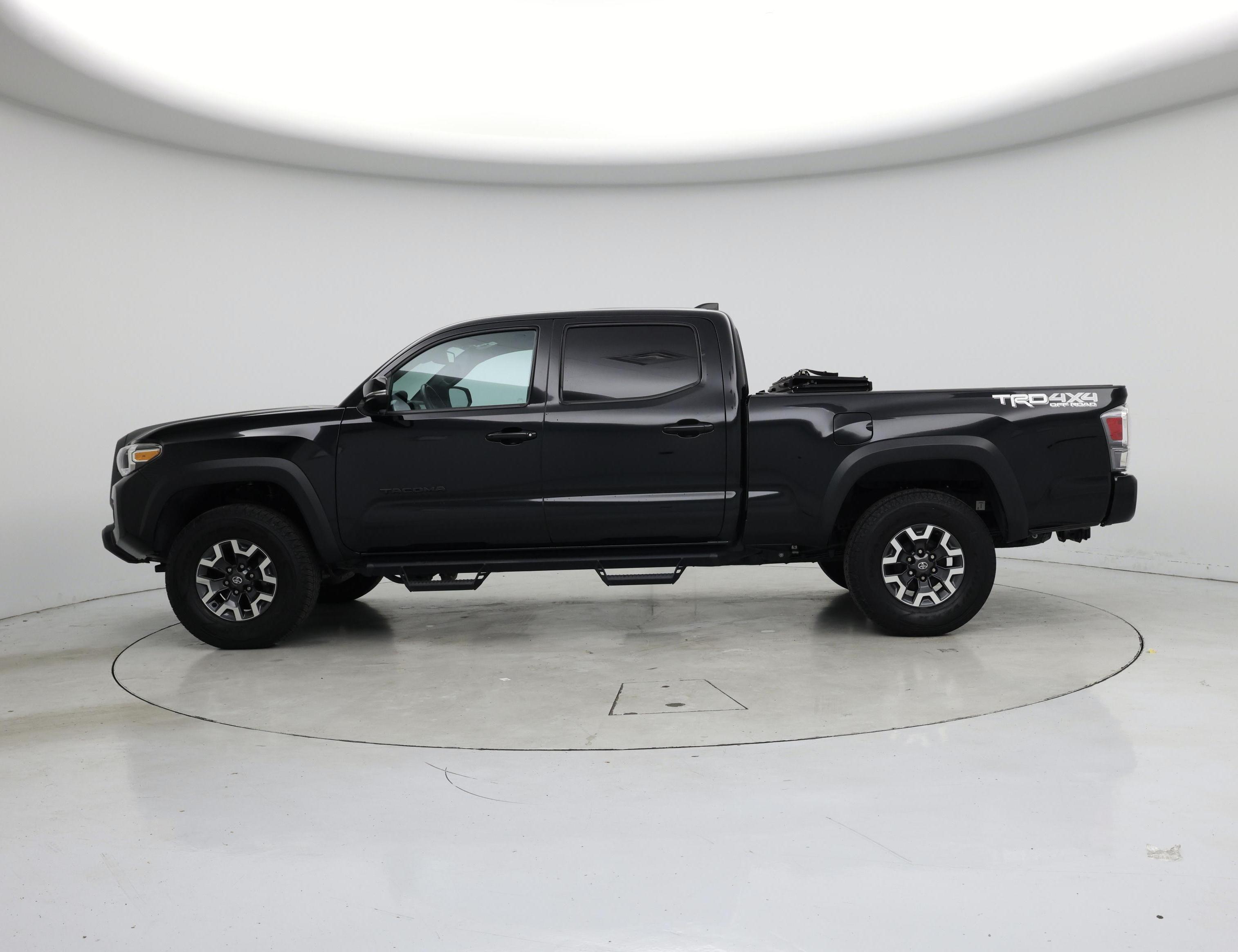 Thumbnail: 2021 Toyota Tacoma - 3