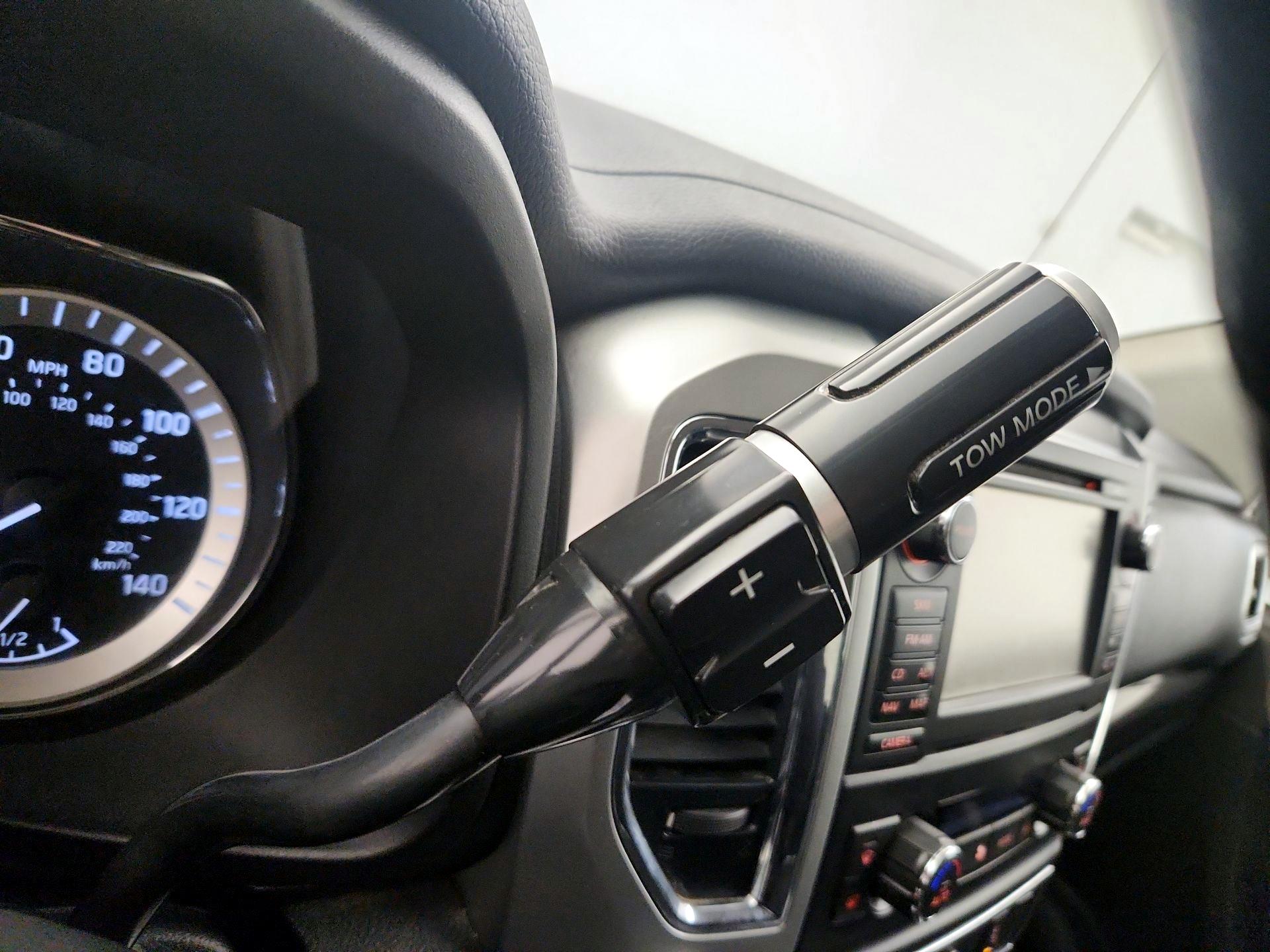 Thumbnail: 2017 Nissan Titan - 18