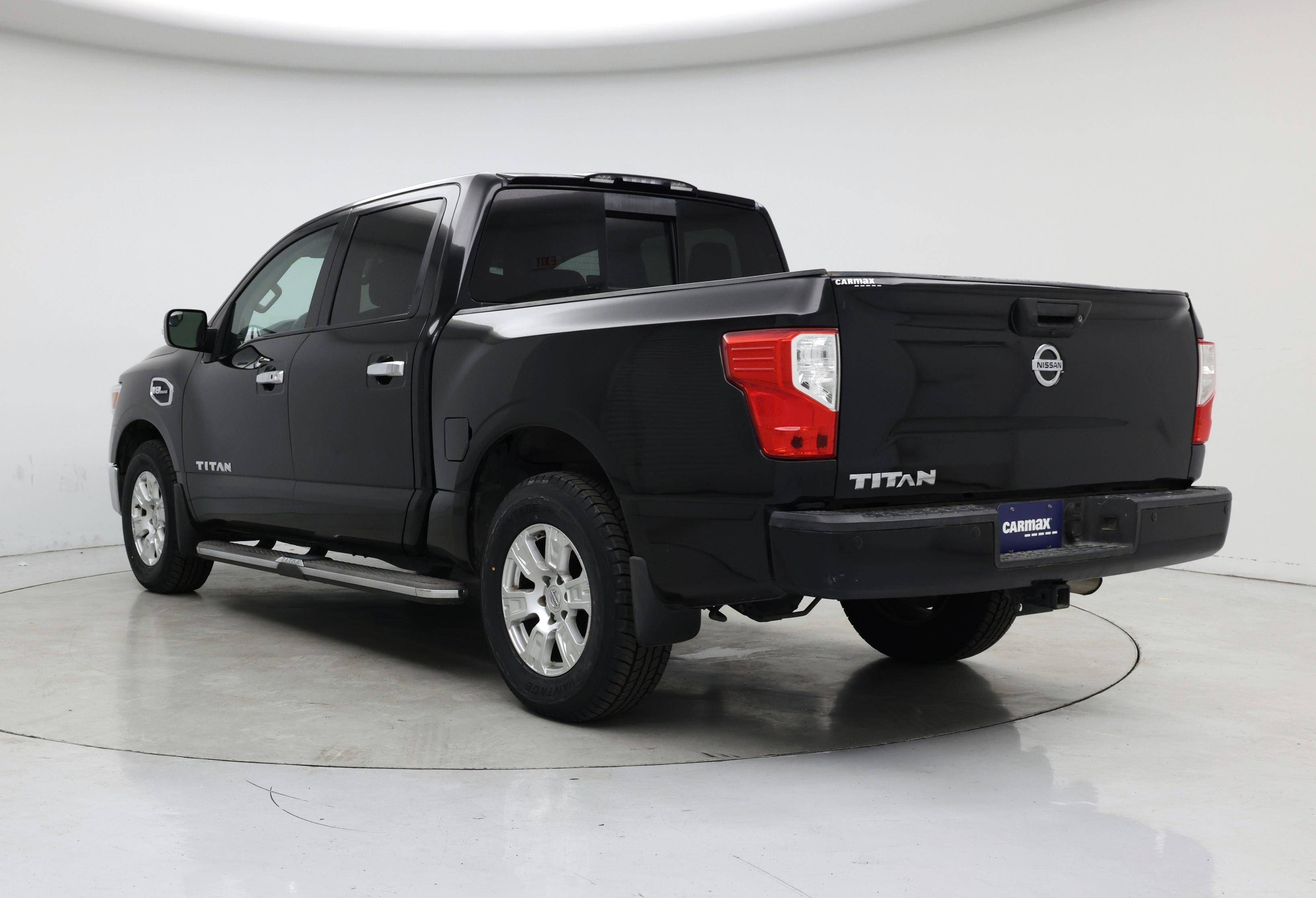 Thumbnail: 2017 Nissan Titan - 2