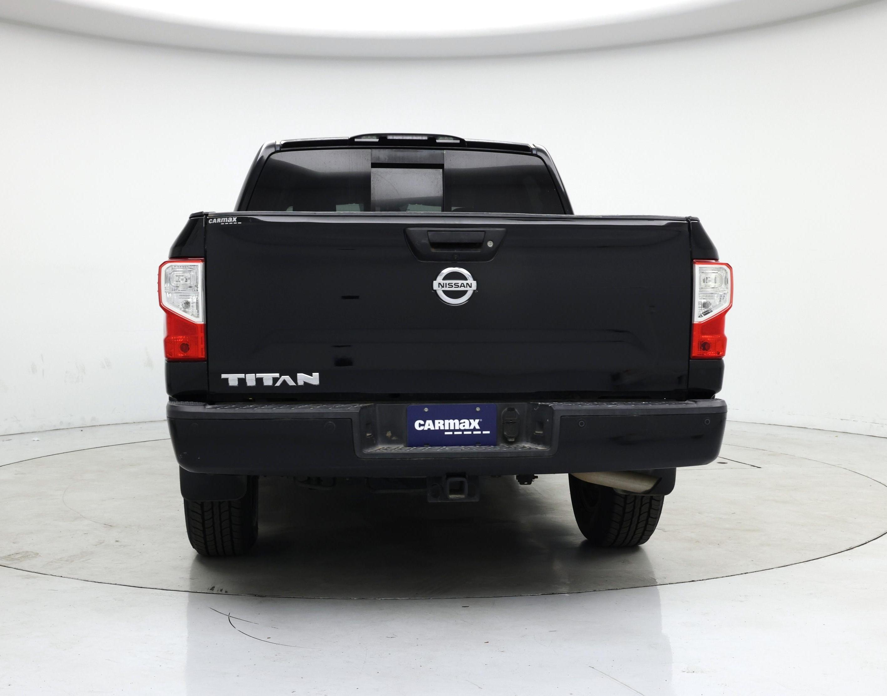 Thumbnail: 2017 Nissan Titan - 6