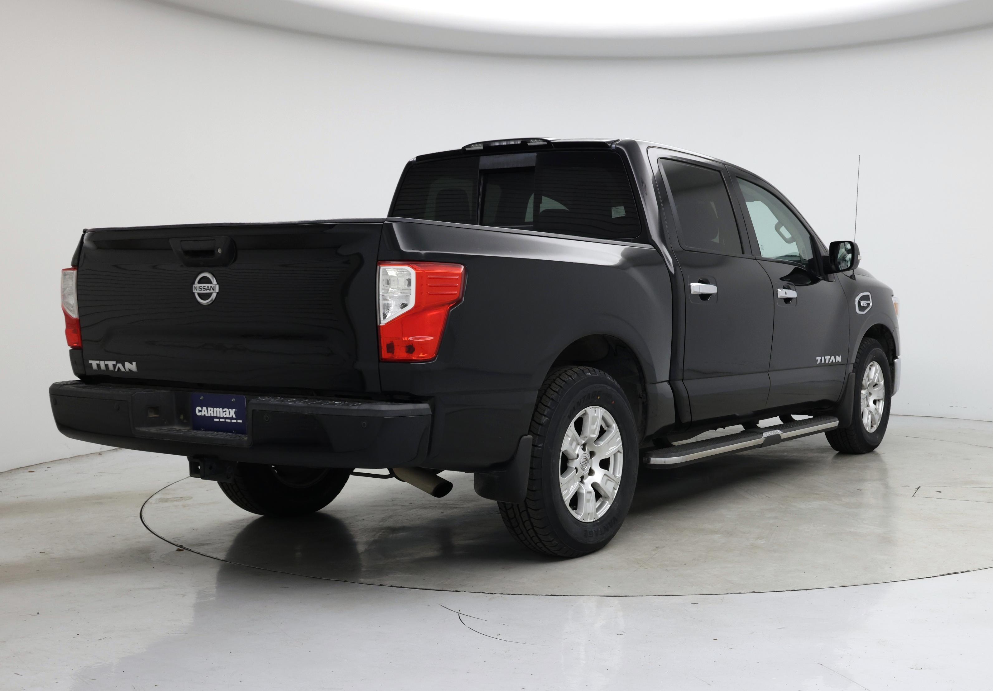 Thumbnail: 2017 Nissan Titan - 8