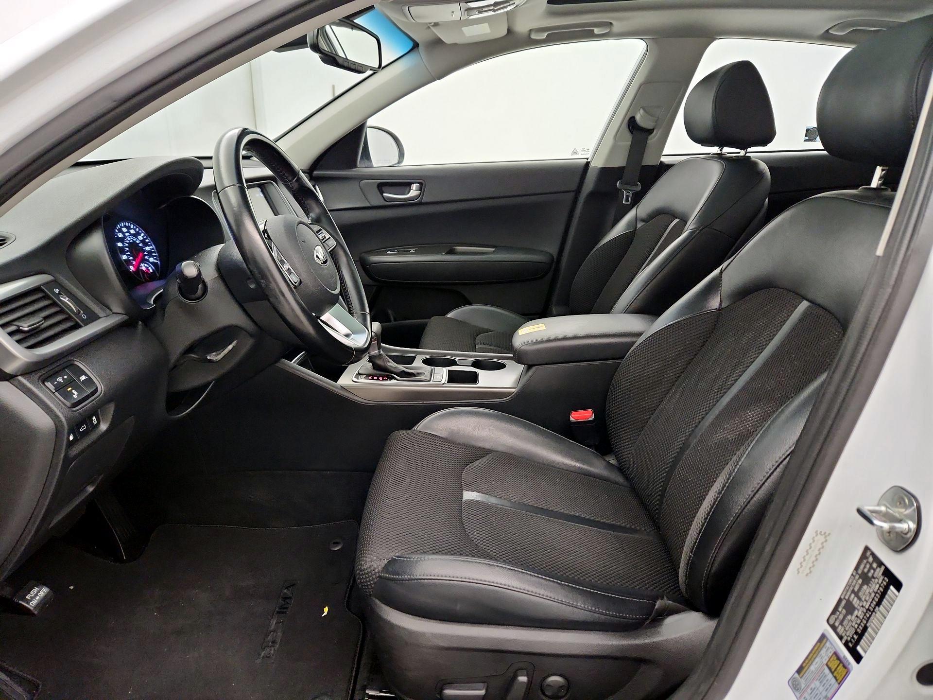 Thumbnail: 2019 Kia Optima - 11