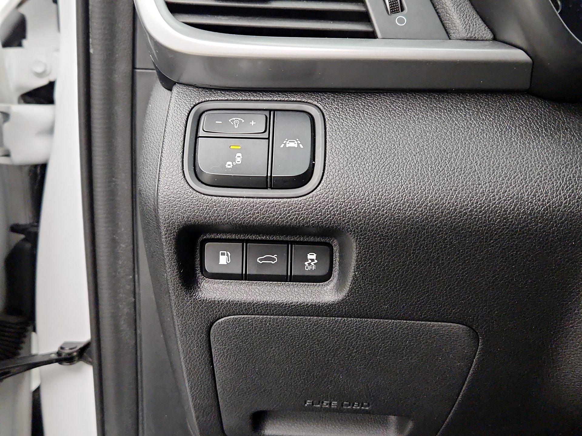 Thumbnail: 2019 Kia Optima - 13