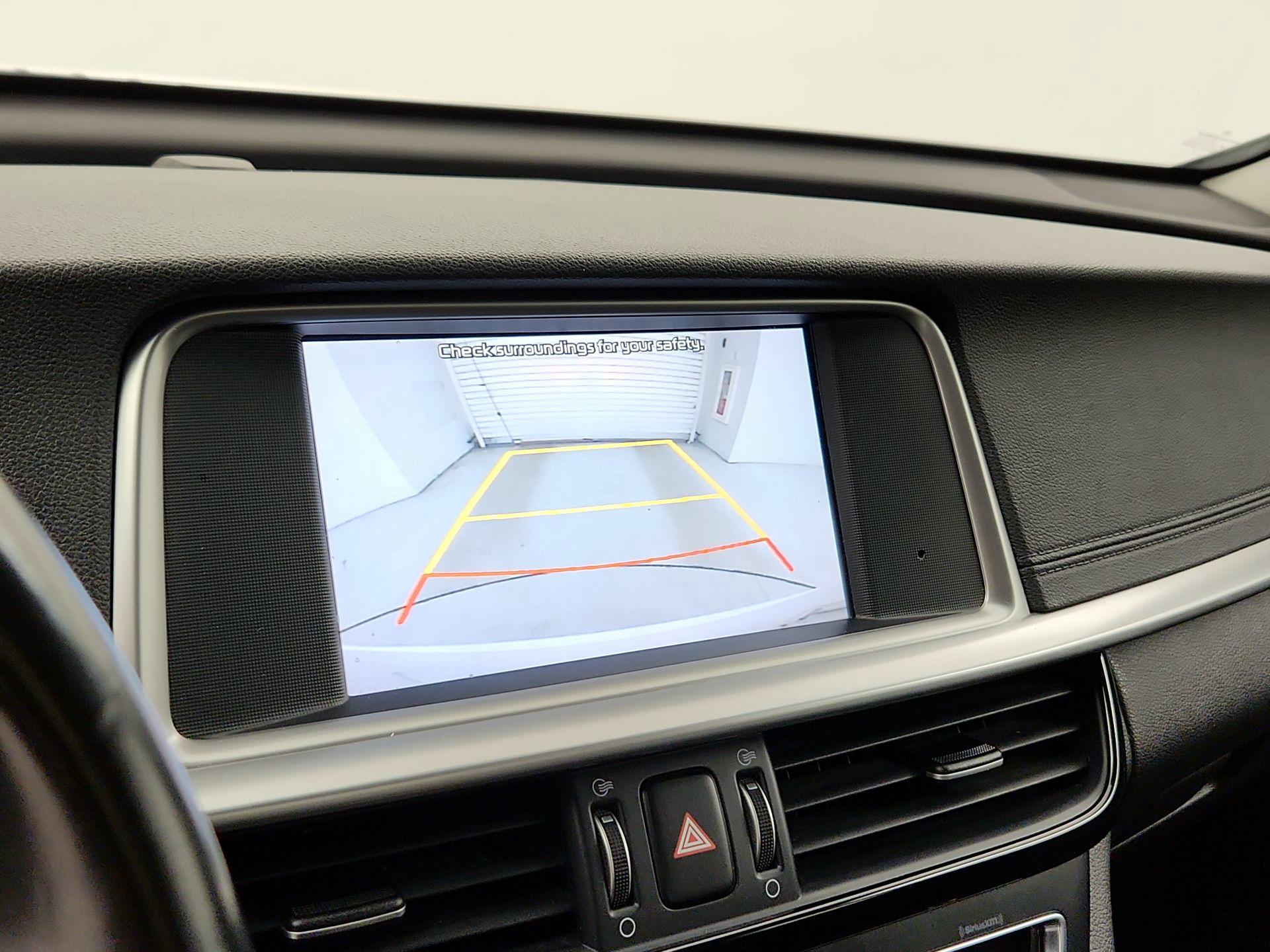 Thumbnail: 2019 Kia Optima - 14