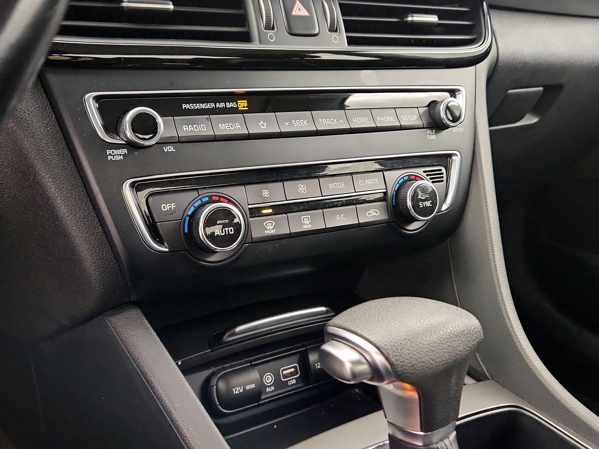 Thumbnail: 2019 Kia Optima - 16