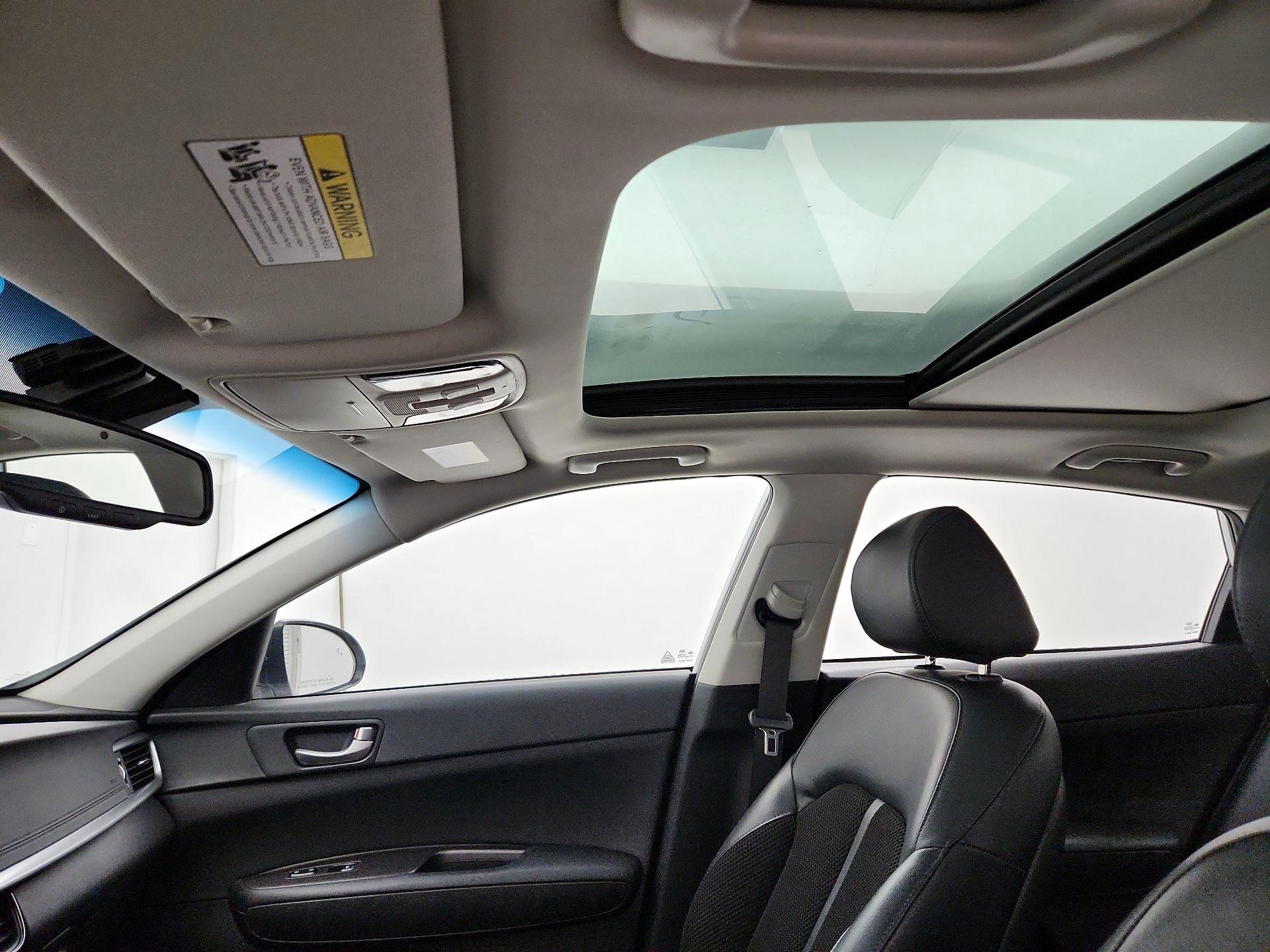 Thumbnail: 2019 Kia Optima - 19