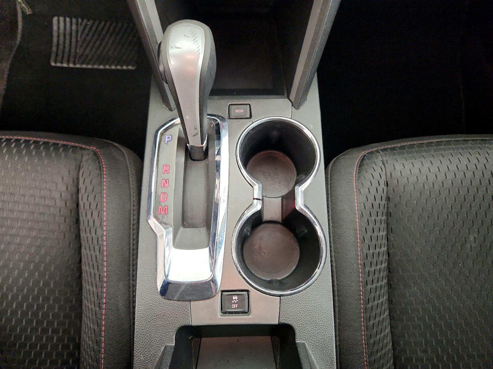 Thumbnail: 2015 GMC Terrain - 17