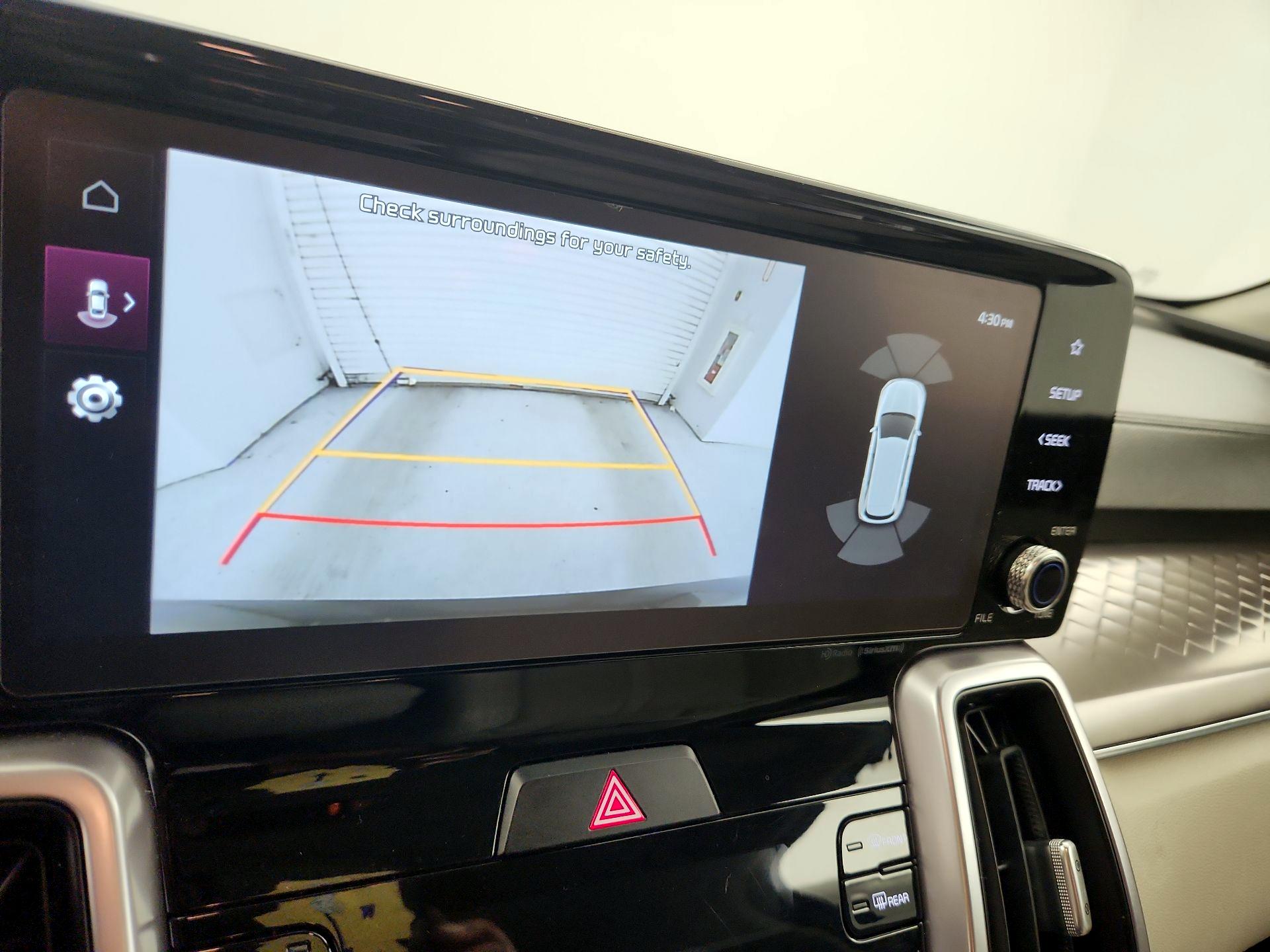 Thumbnail: 2023 Kia Sorento - 15