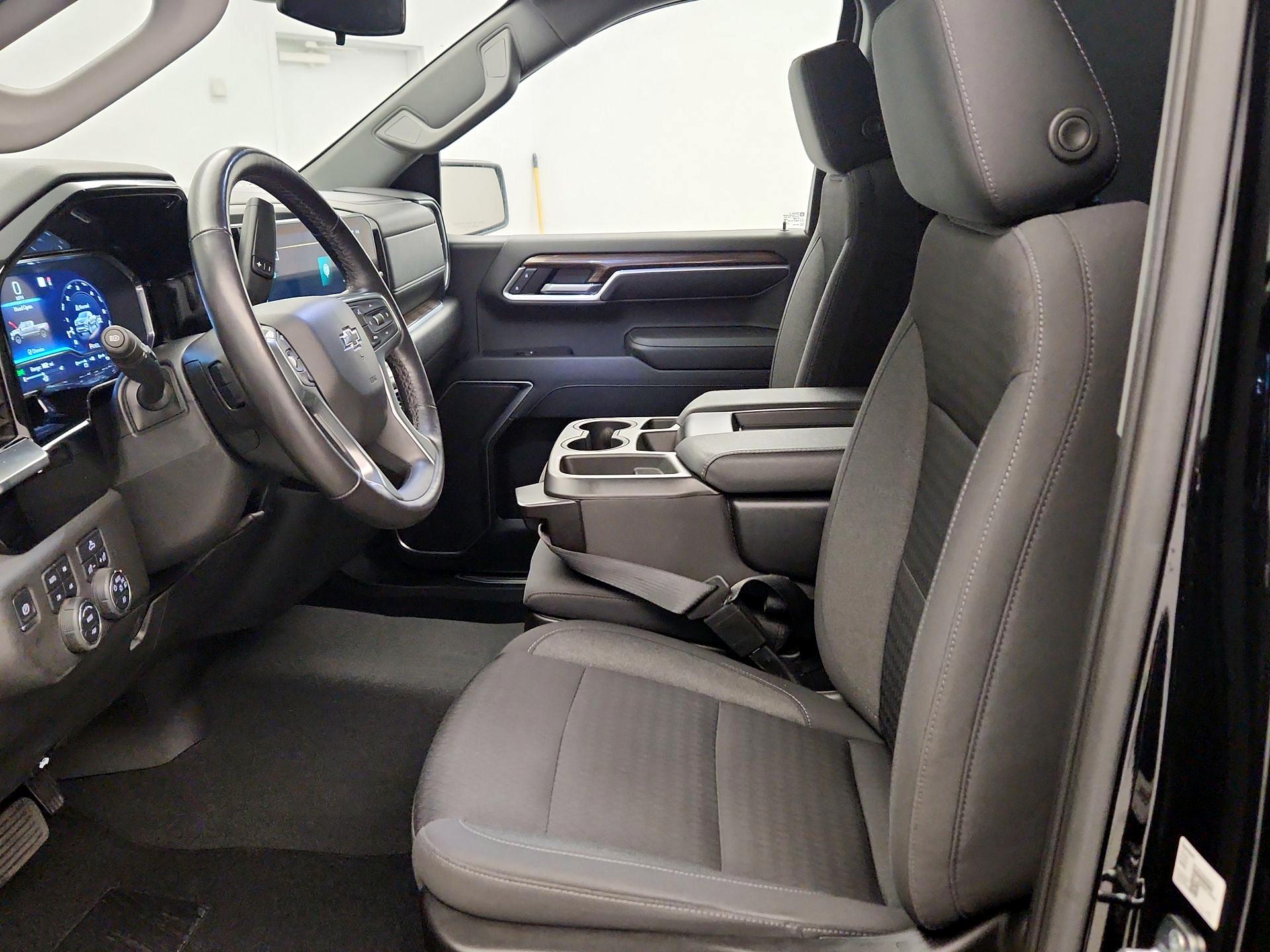 Thumbnail: 2022 Chevrolet Silverado 1500 - 11