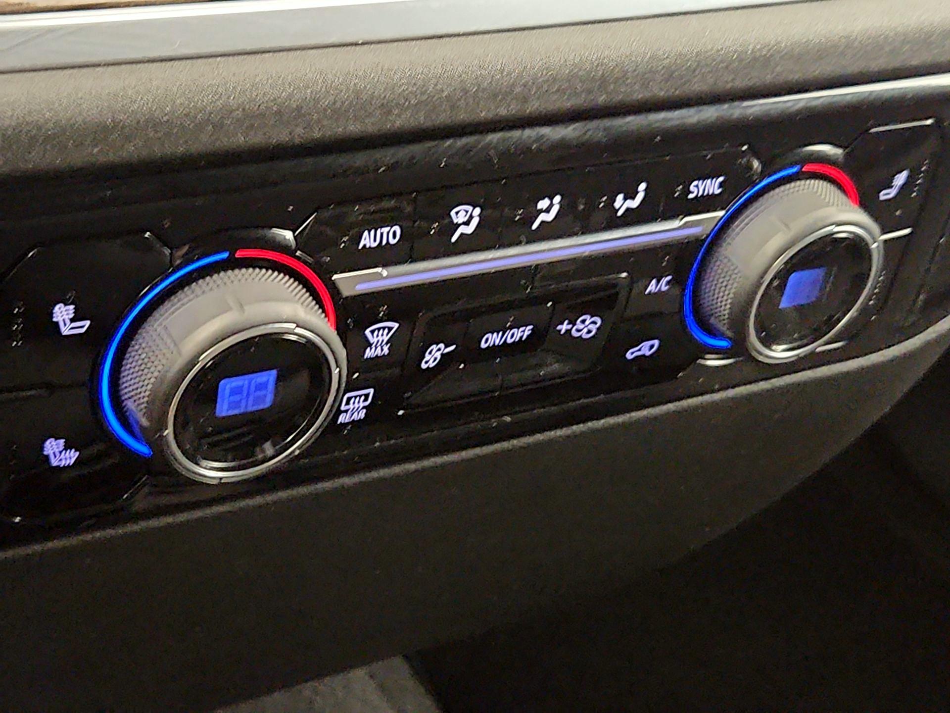 Thumbnail: 2022 Chevrolet Silverado 1500 - 16