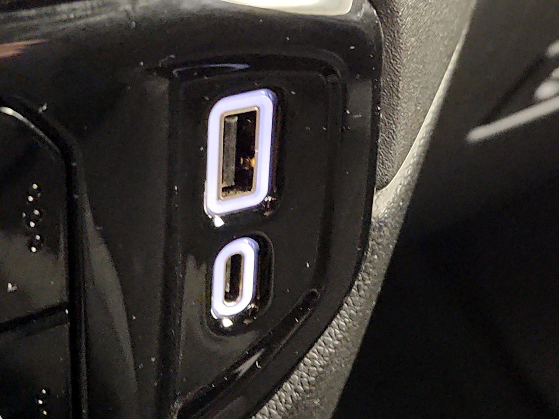 Thumbnail: 2022 Chevrolet Silverado 1500 - 18