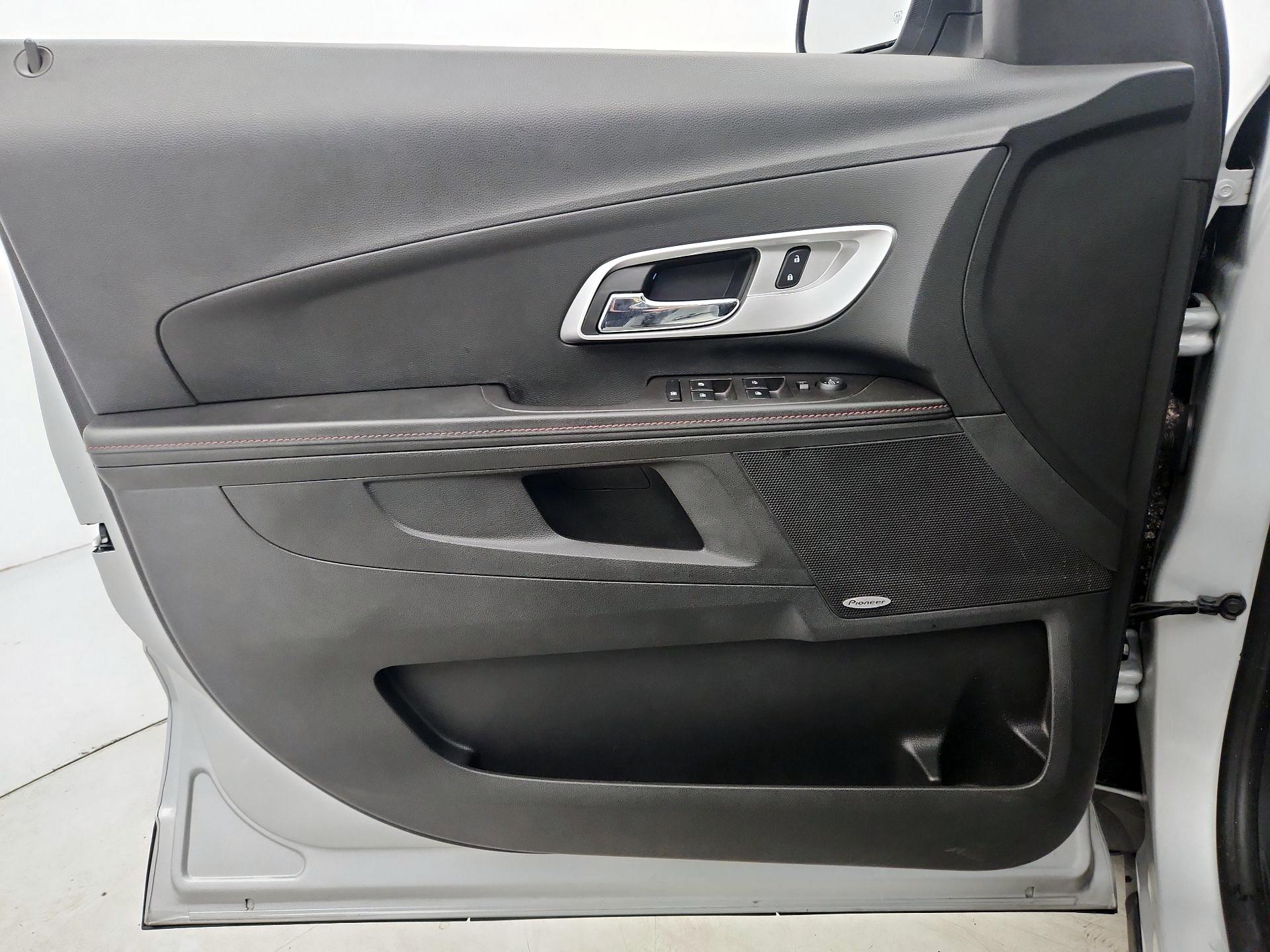 Thumbnail: 2015 Chevrolet Equinox - 12