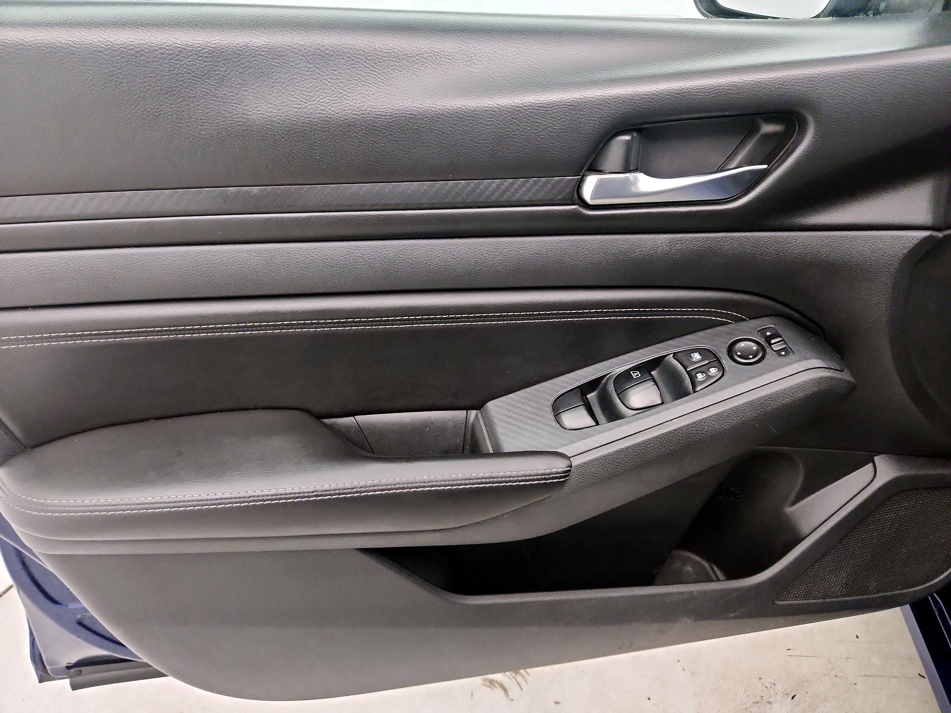 Thumbnail: 2019 Nissan Altima - 12