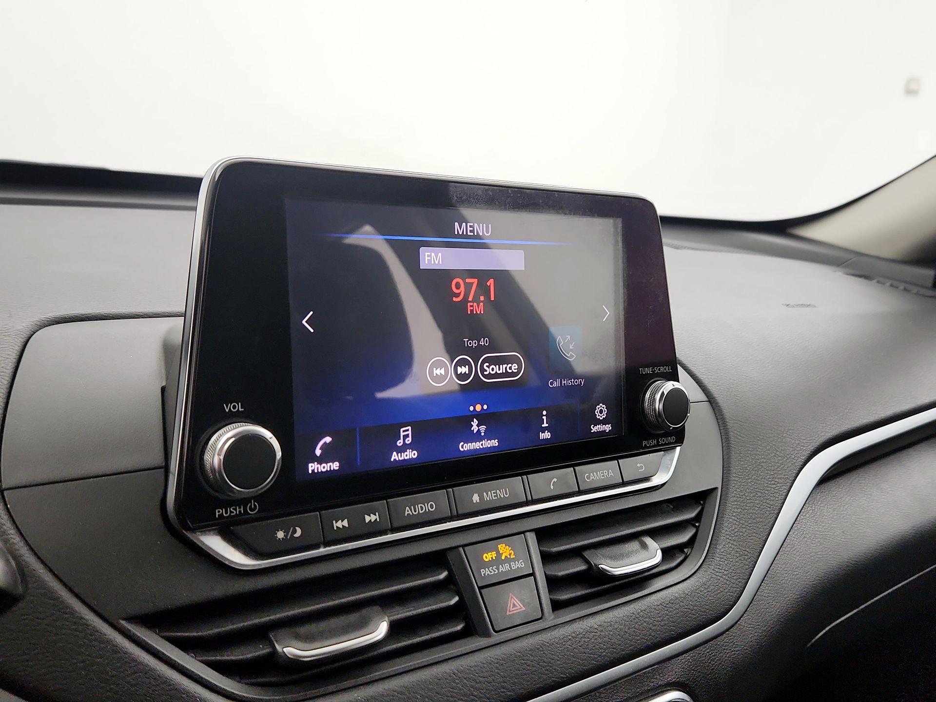 Thumbnail: 2019 Nissan Altima - 15