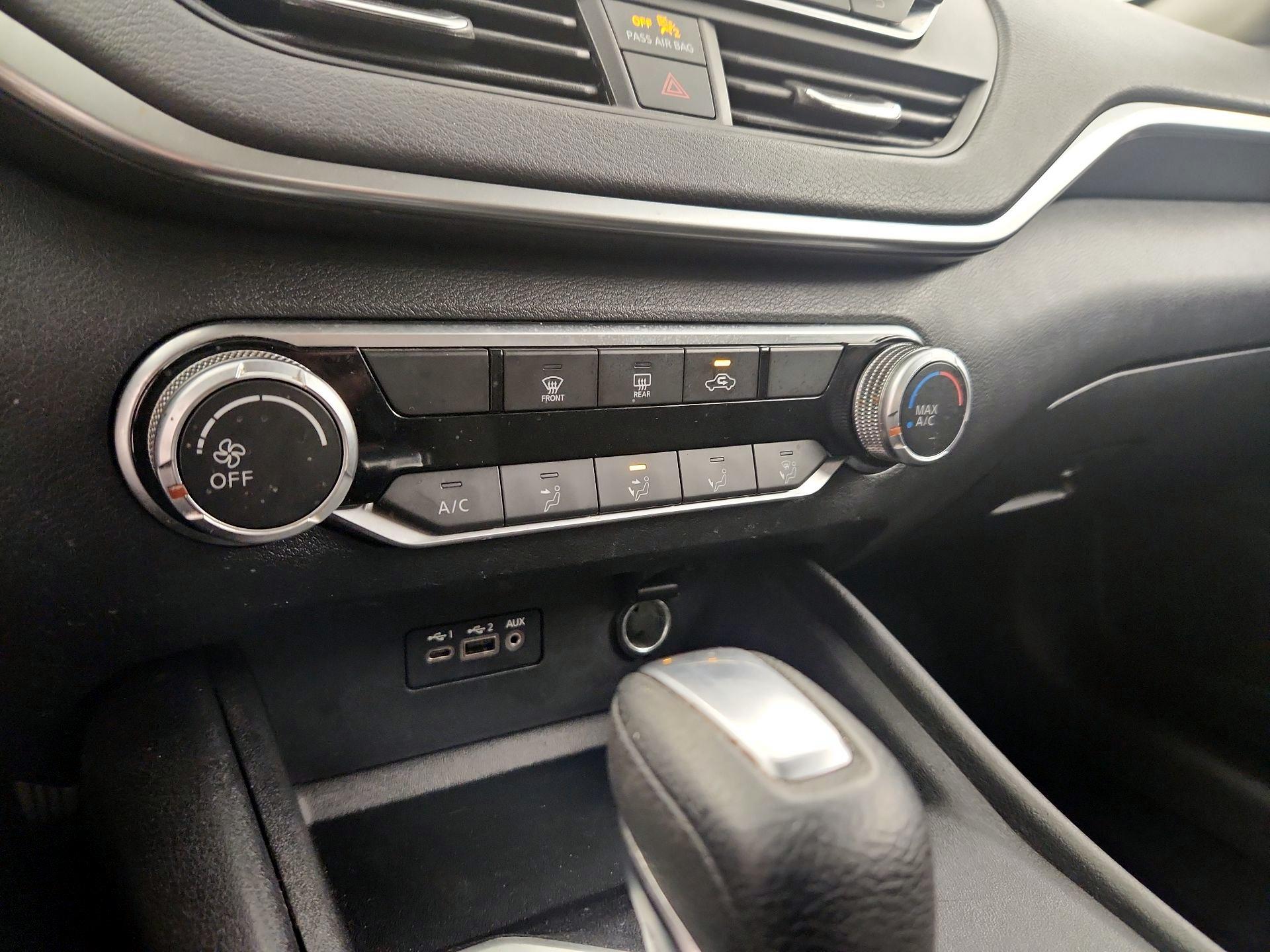 Thumbnail: 2019 Nissan Altima - 16