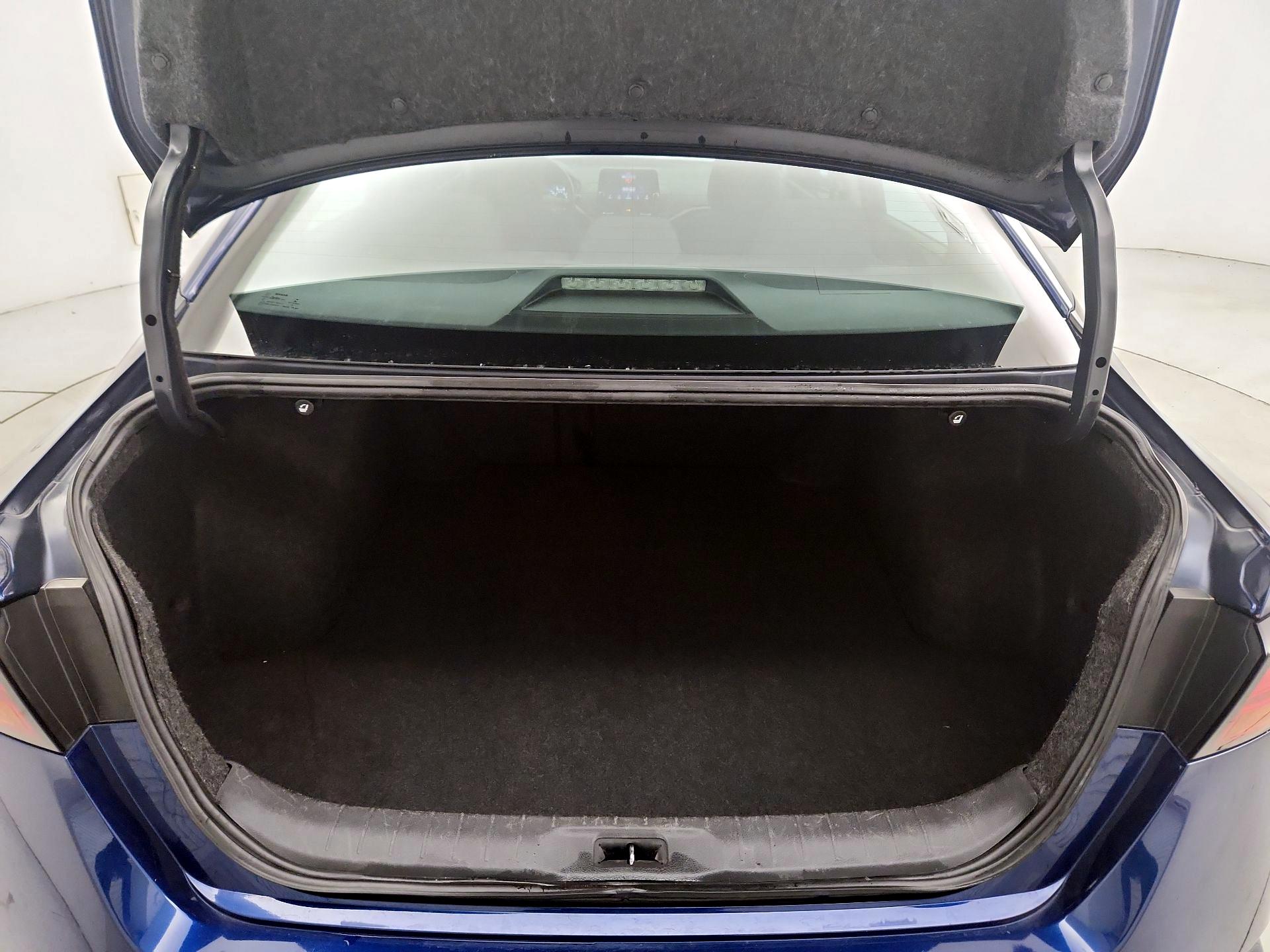 Thumbnail: 2019 Nissan Altima - 20