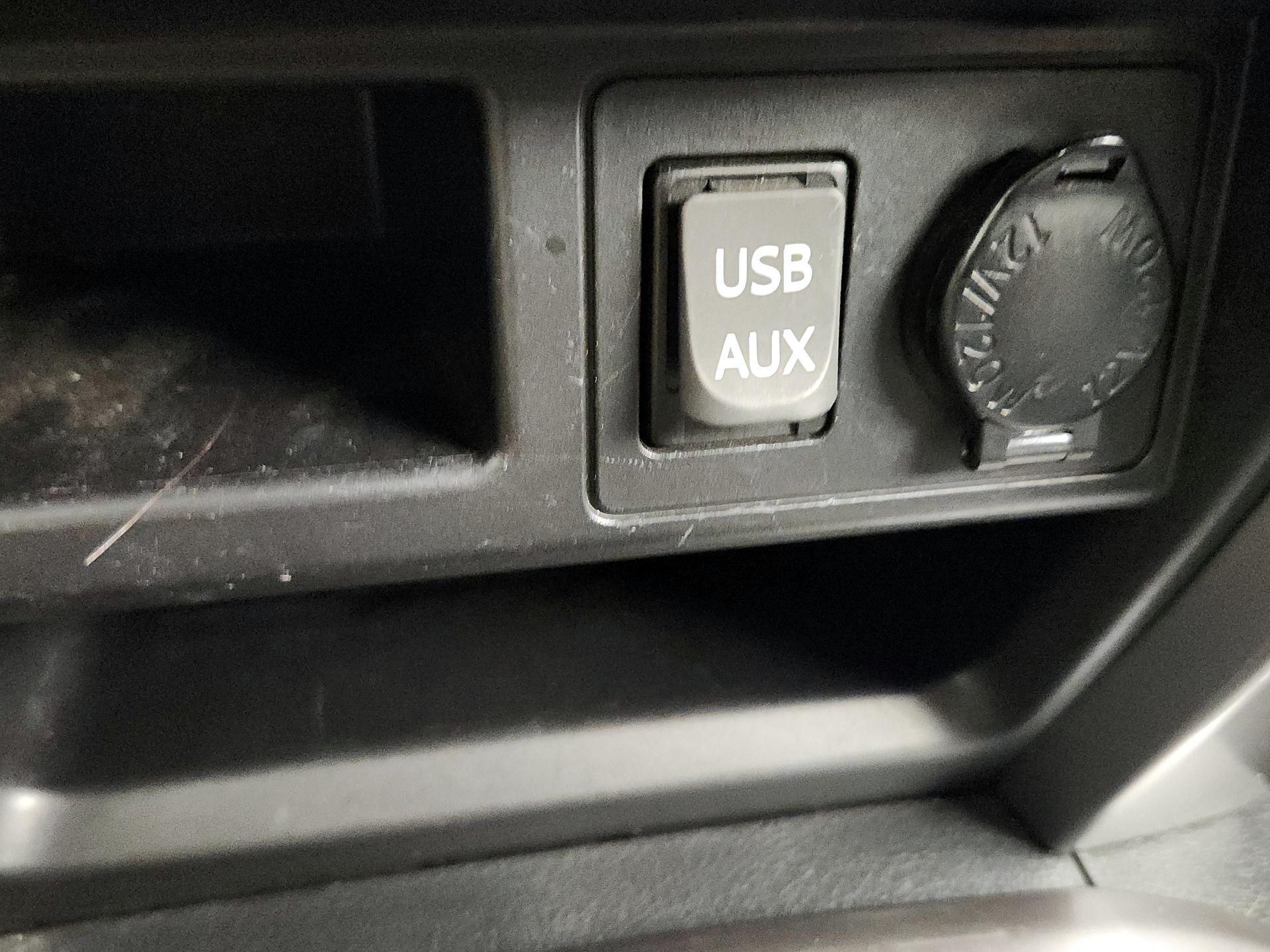 Thumbnail: 2016 Toyota 4Runner - 18