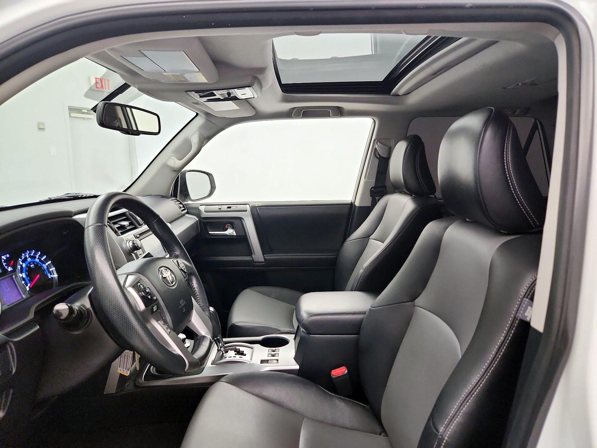 Thumbnail: 2016 Toyota 4Runner - 19