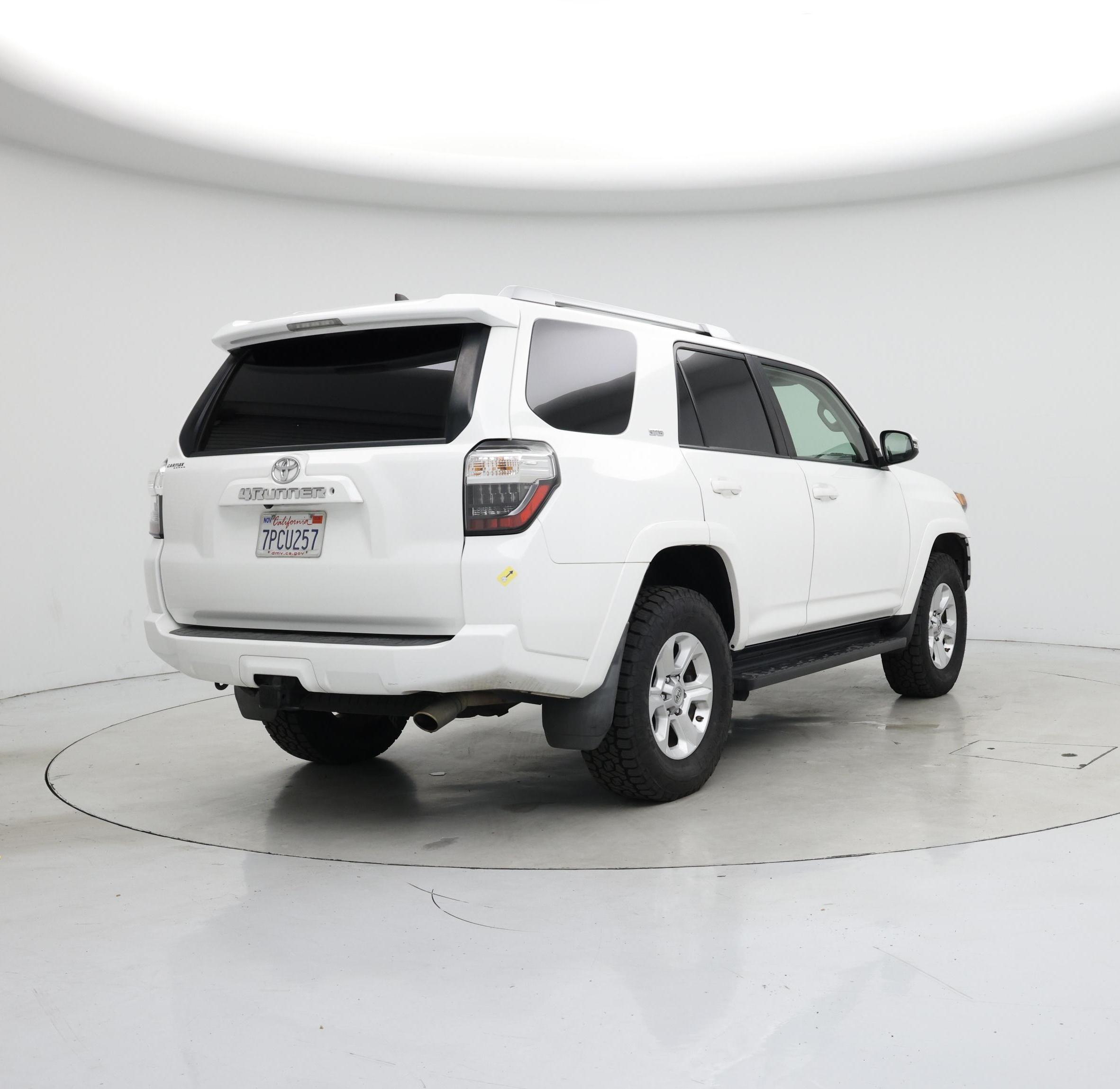 Thumbnail: 2016 Toyota 4Runner - 8