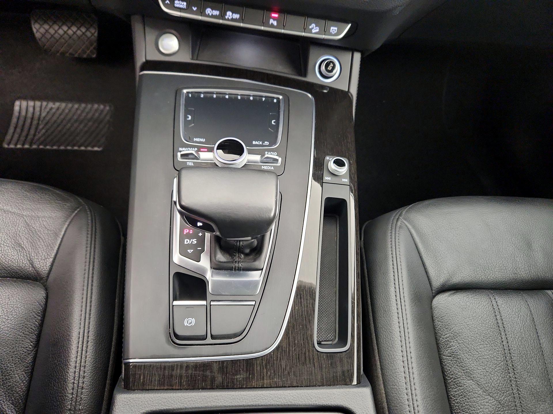 Thumbnail: 2018 Audi Q5 - 18