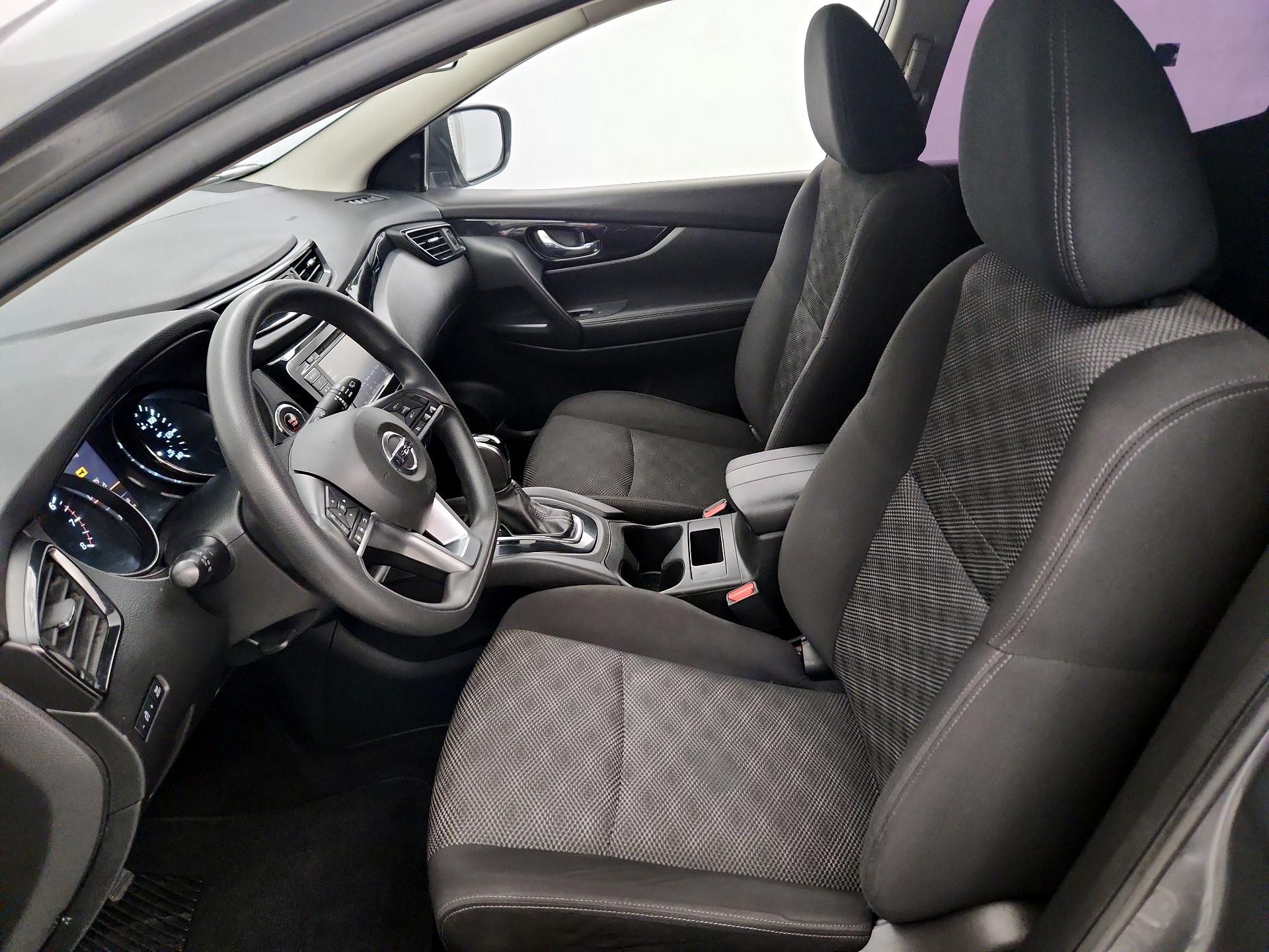 Thumbnail: 2020 Nissan Rogue Sport - 11