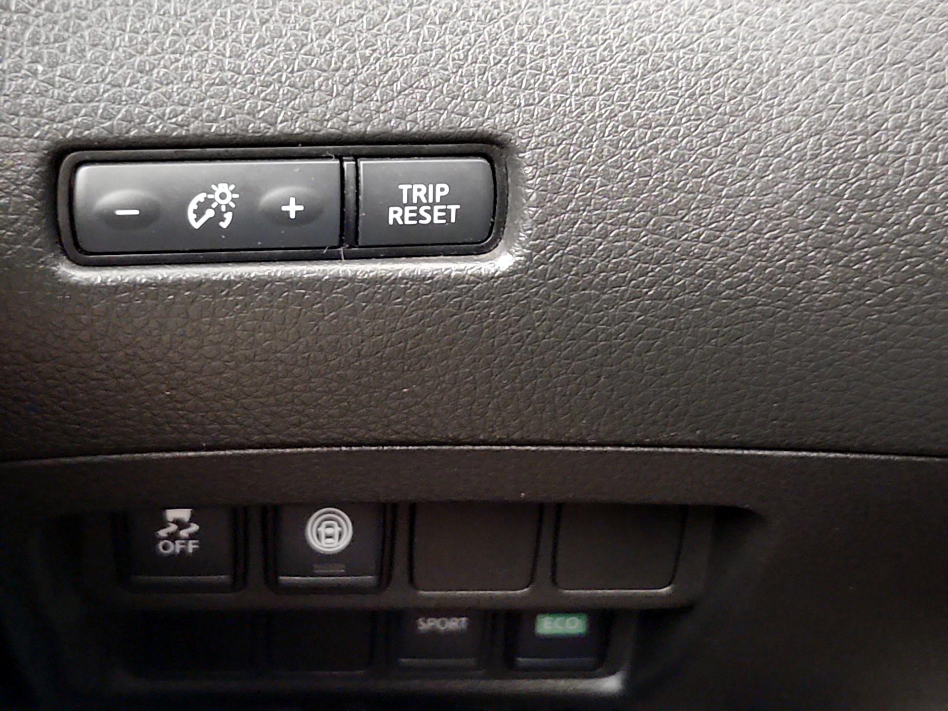 Thumbnail: 2020 Nissan Rogue Sport - 13