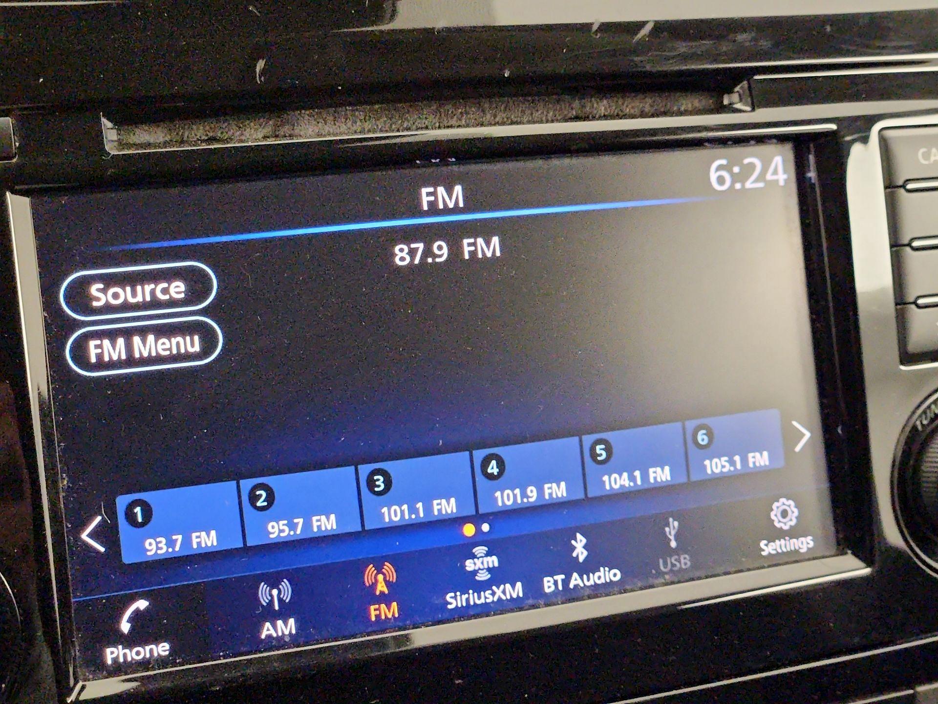 Thumbnail: 2020 Nissan Rogue Sport - 15