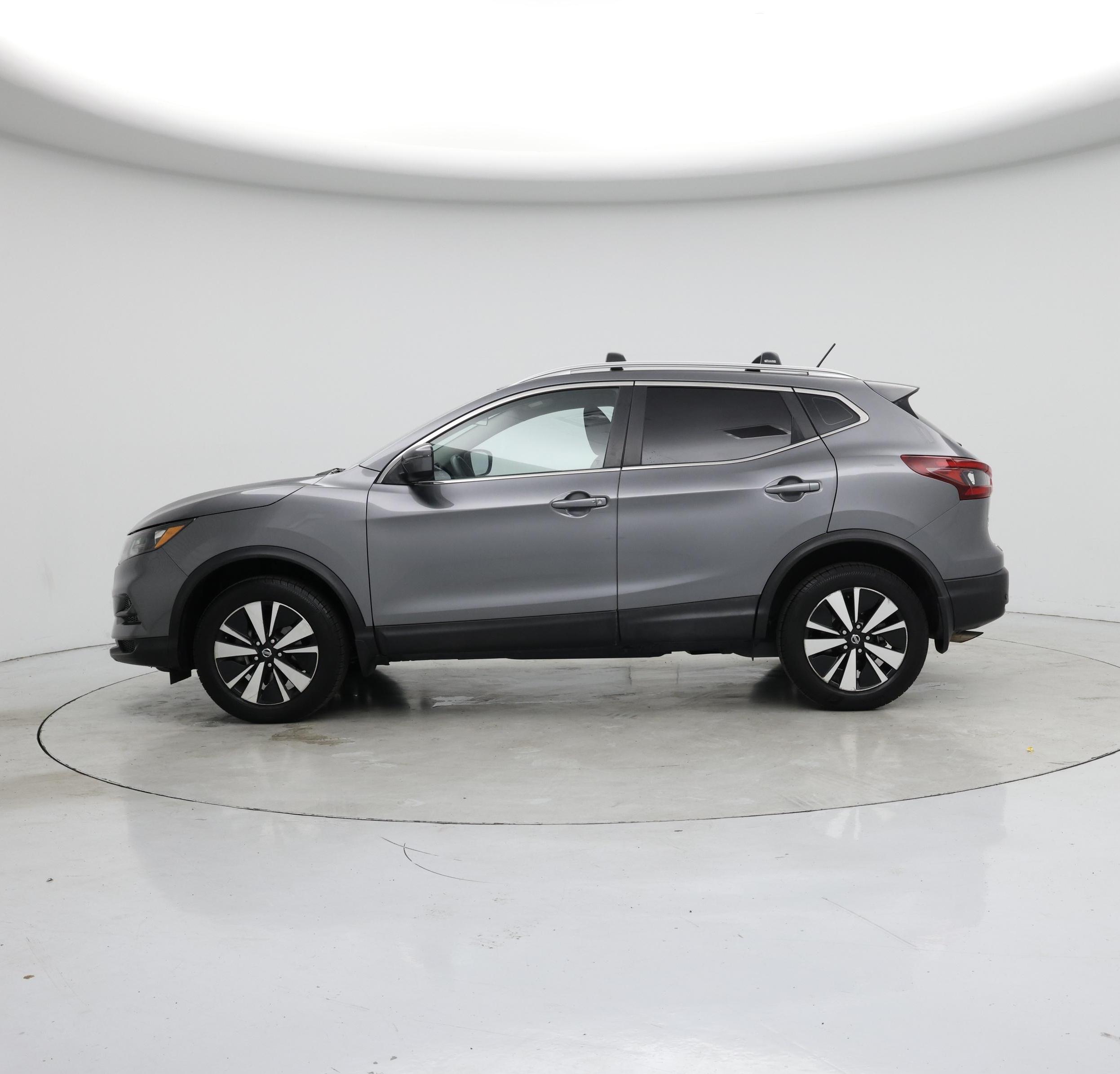 Thumbnail: 2020 Nissan Rogue Sport - 3