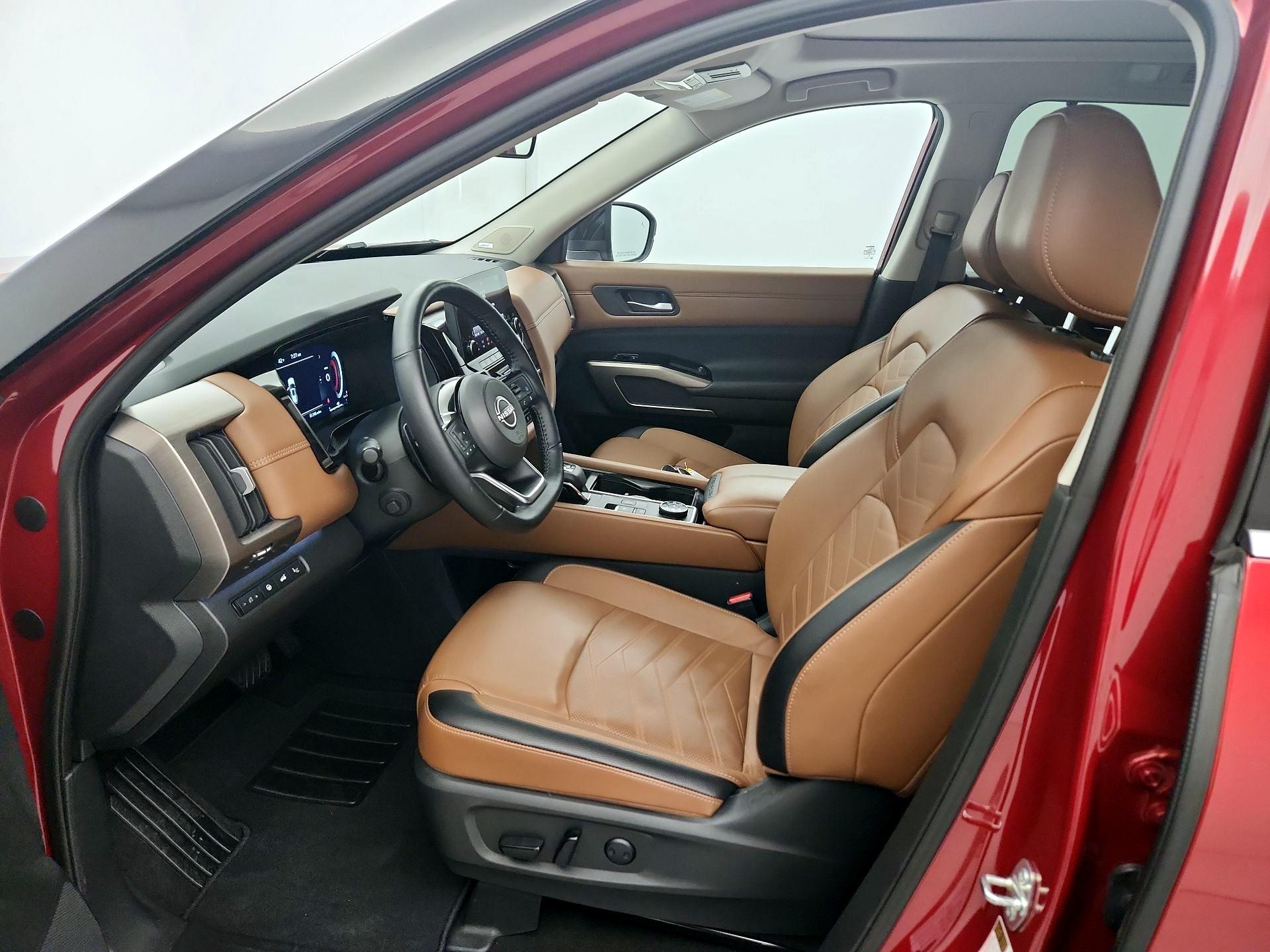 Thumbnail: 2024 Nissan Pathfinder - 11