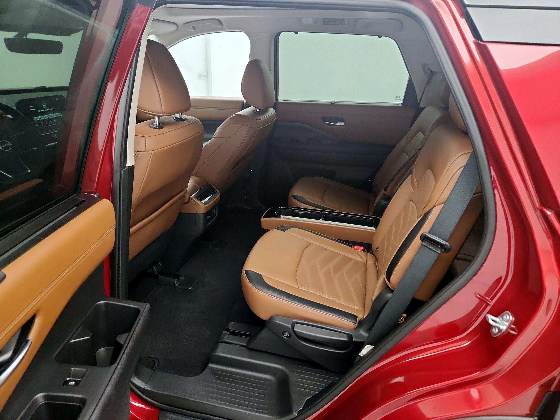 Thumbnail: 2024 Nissan Pathfinder - 20