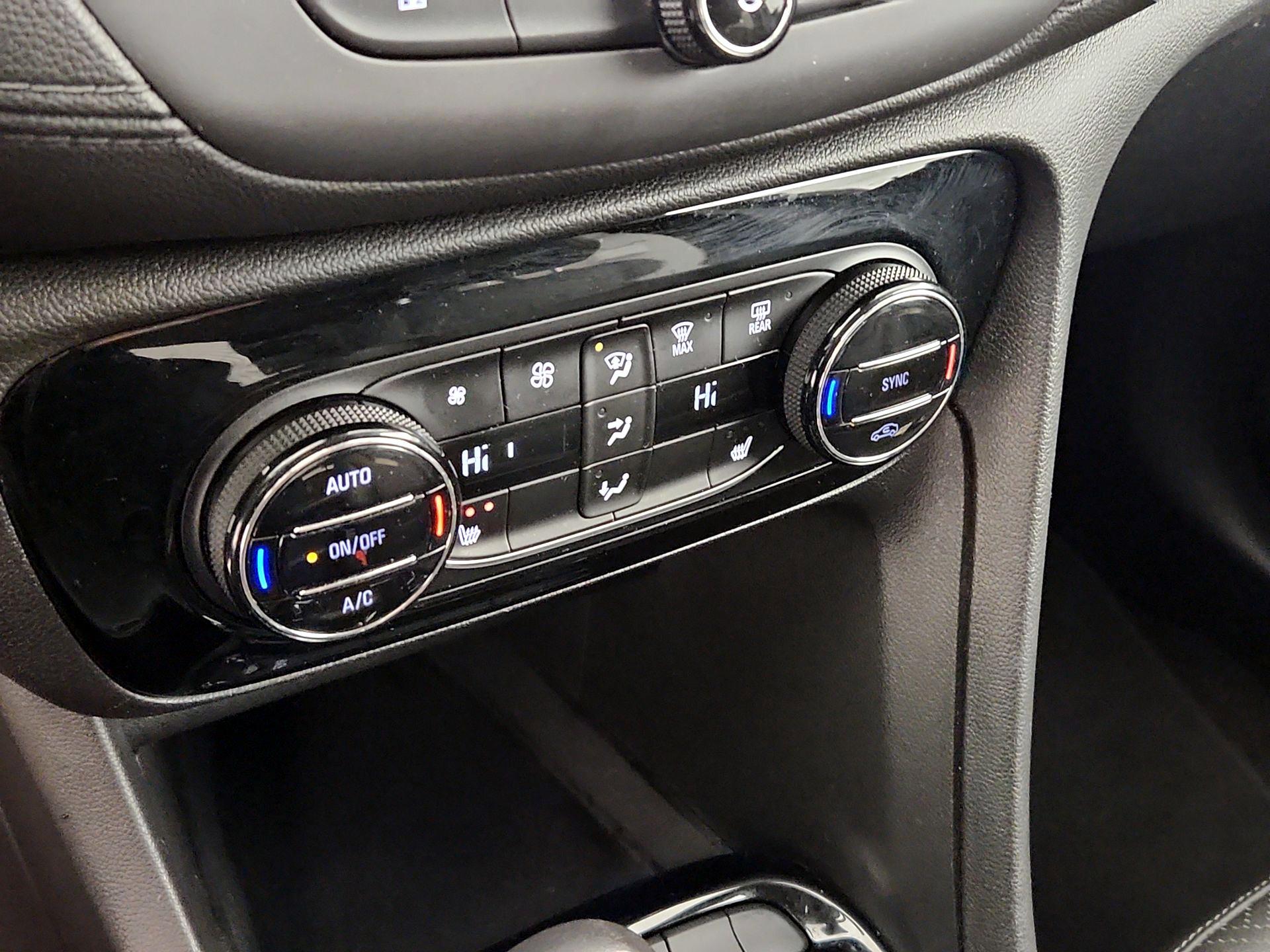 Thumbnail: 2020 Buick Encore GX - 16