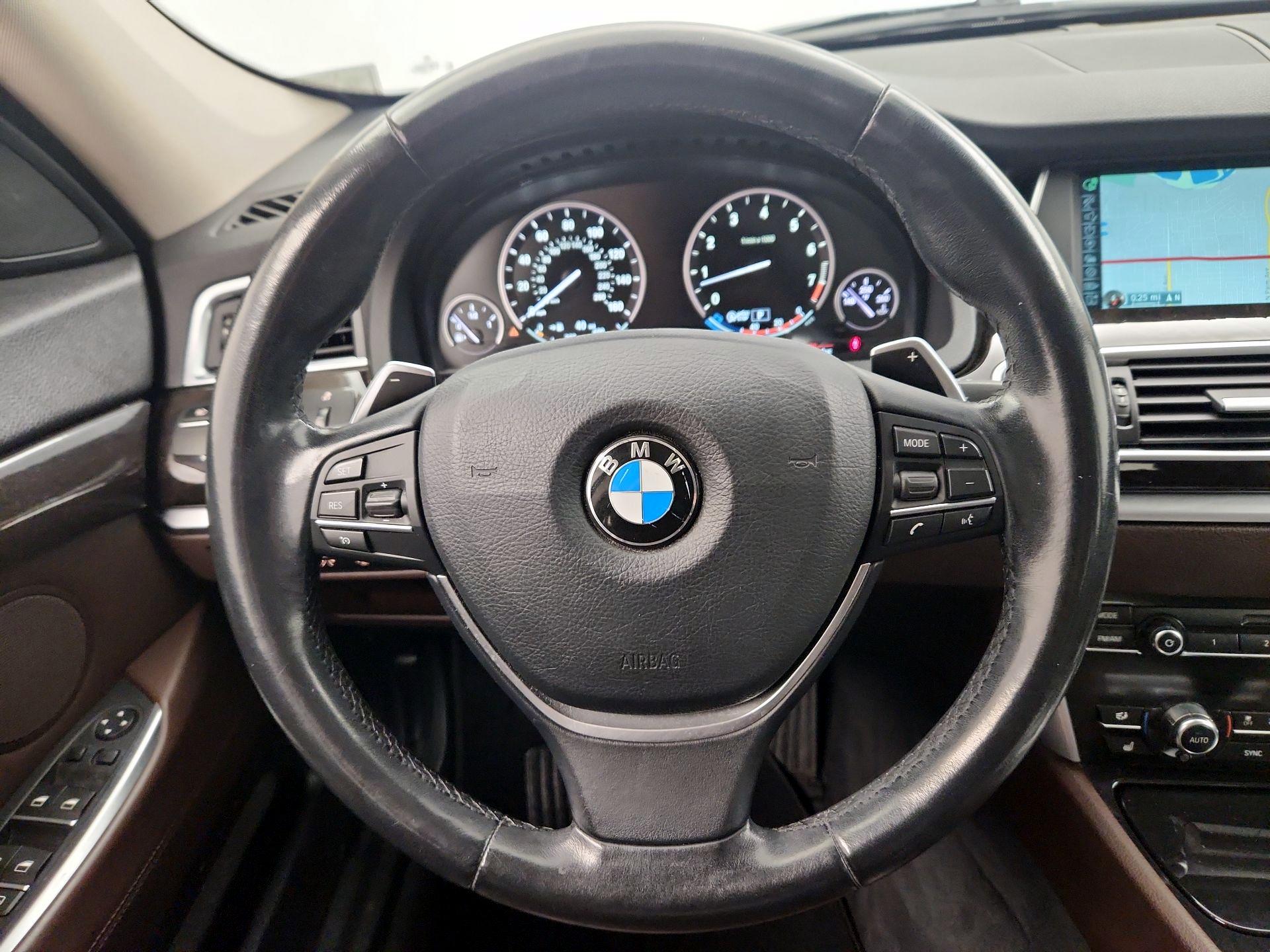 Thumbnail: 2016 BMW 5 Series - 10