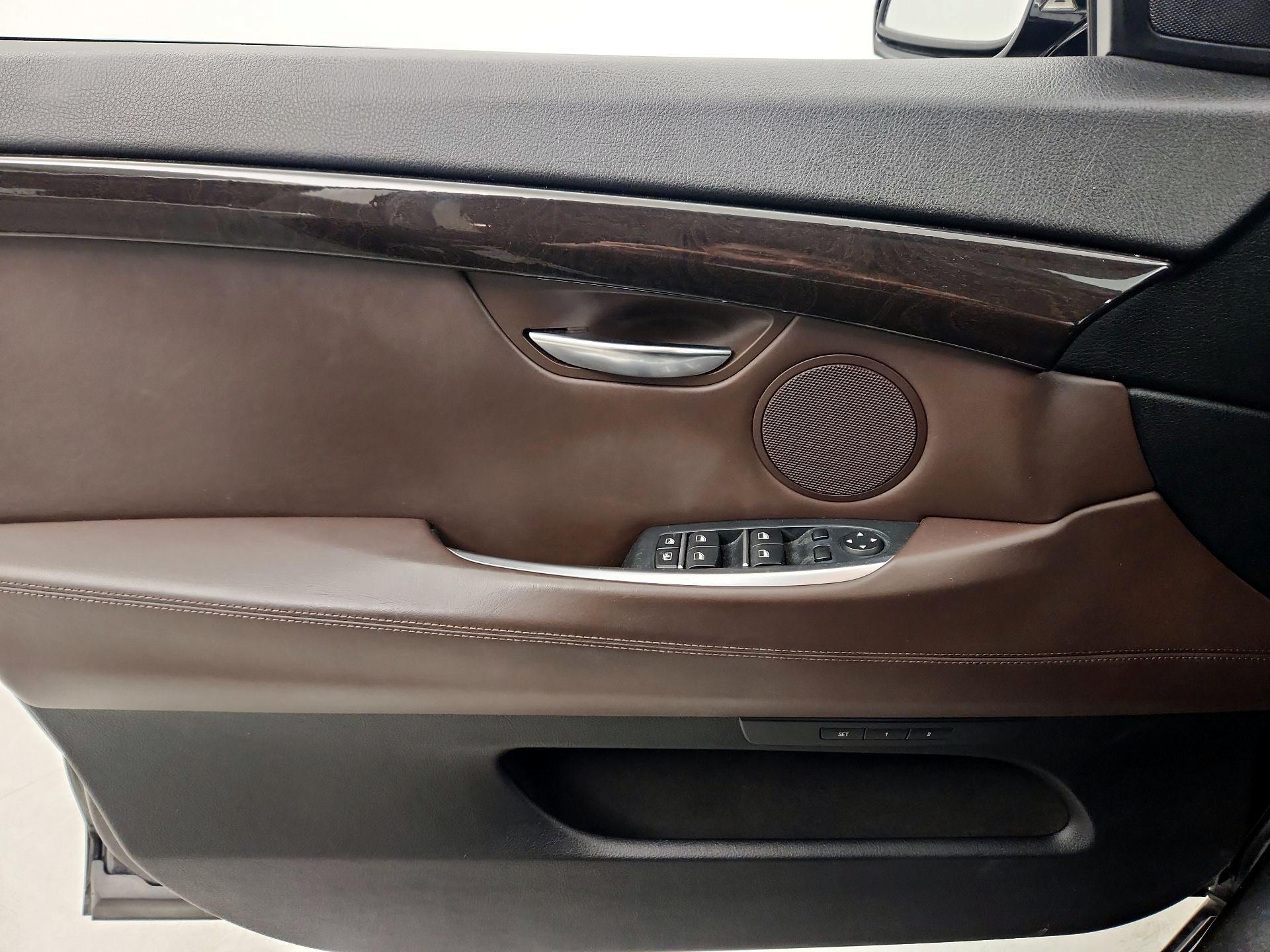 Thumbnail: 2016 BMW 5 Series - 12