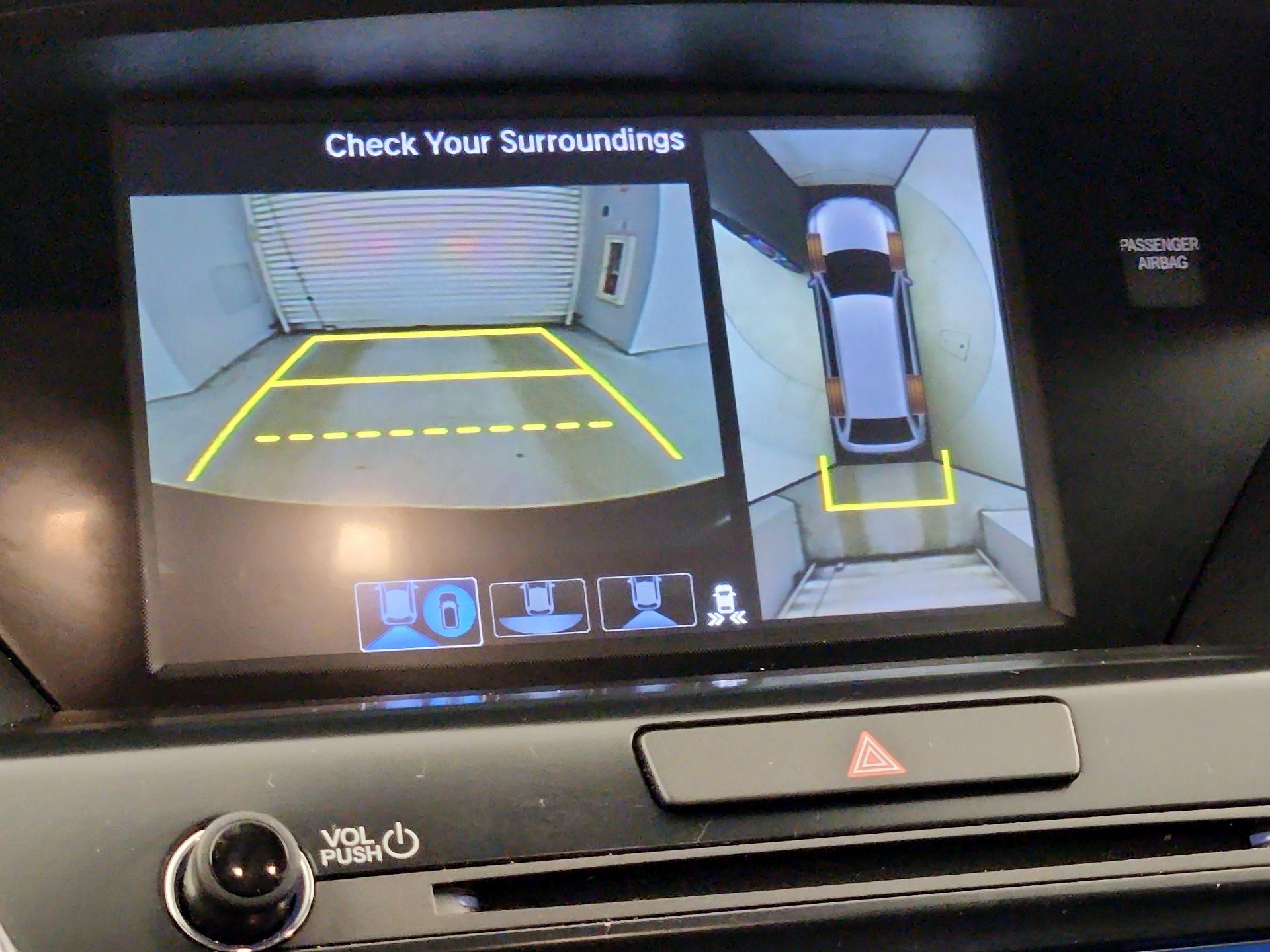 Thumbnail: 2020 Acura MDX - 14