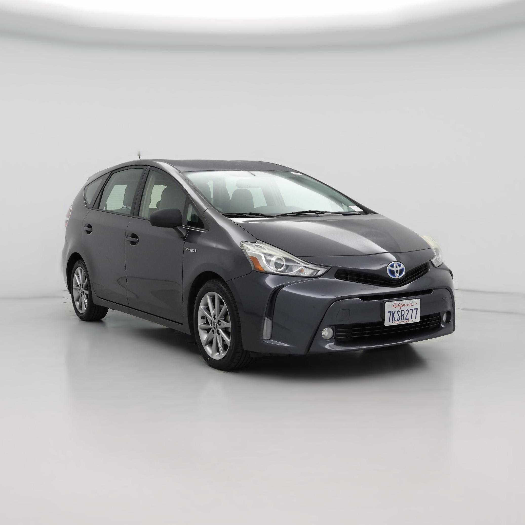Thumbnail: 2015 Toyota Prius v - 1