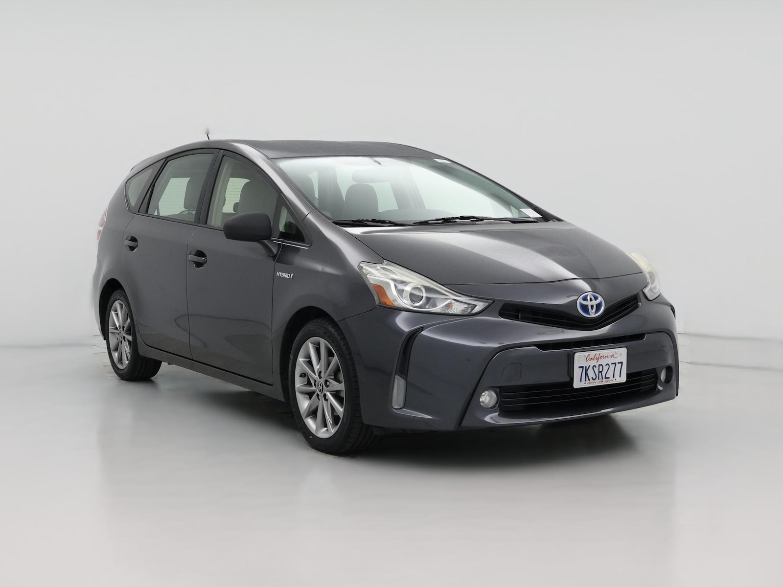 2015 Toyota Prius v Five