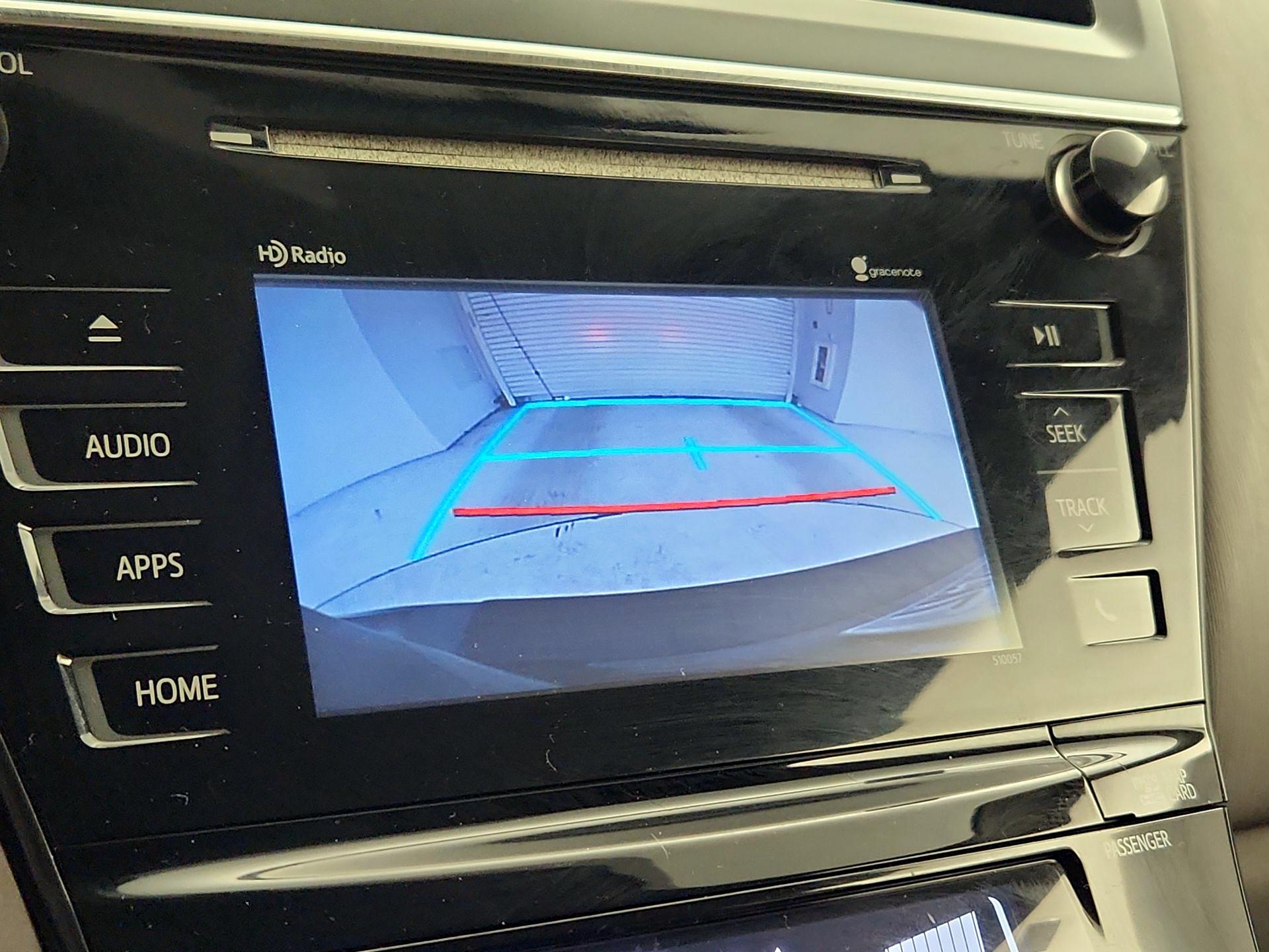 Thumbnail: 2015 Toyota Prius v - 14