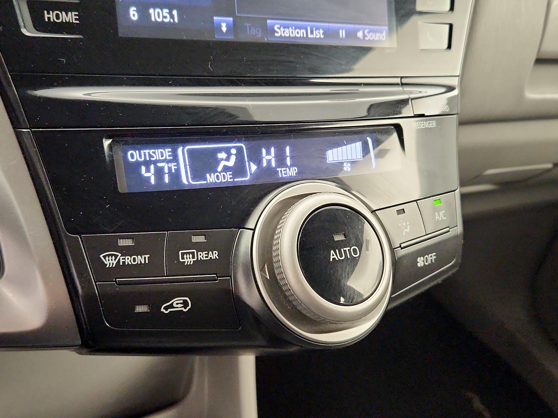 Thumbnail: 2015 Toyota Prius v - 16