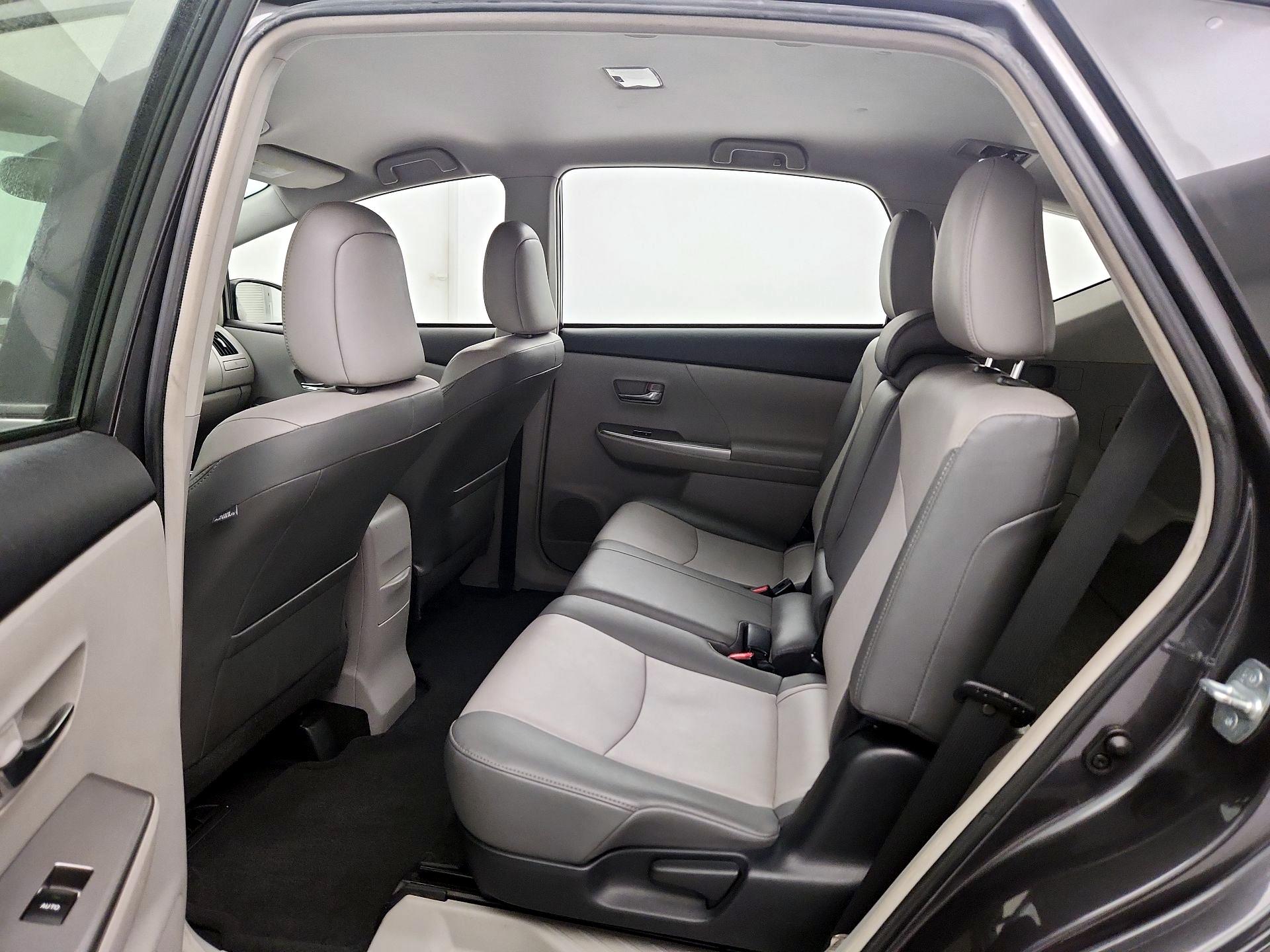 Thumbnail: 2015 Toyota Prius v - 19