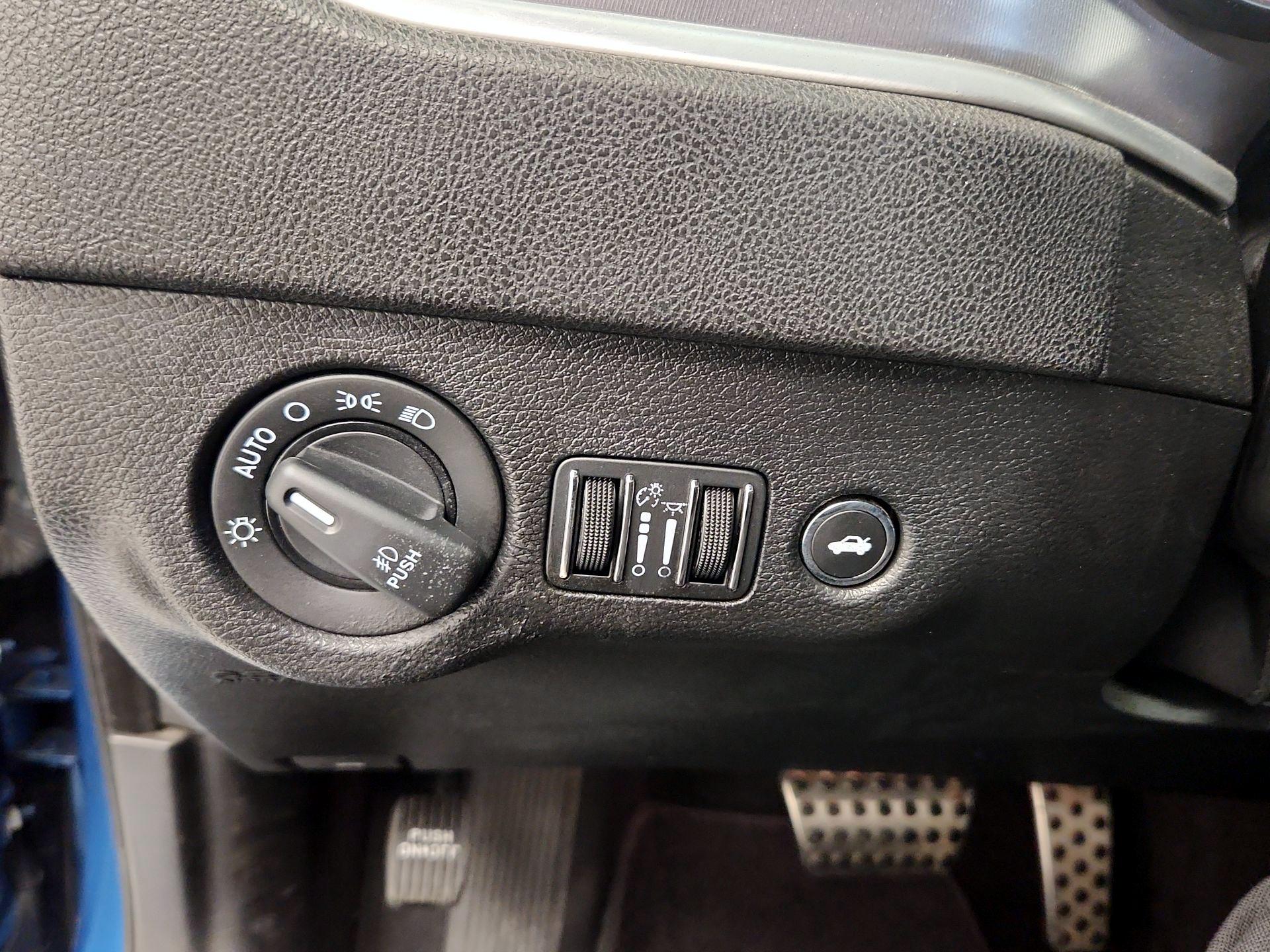 Thumbnail: 2021 Dodge Charger - 13