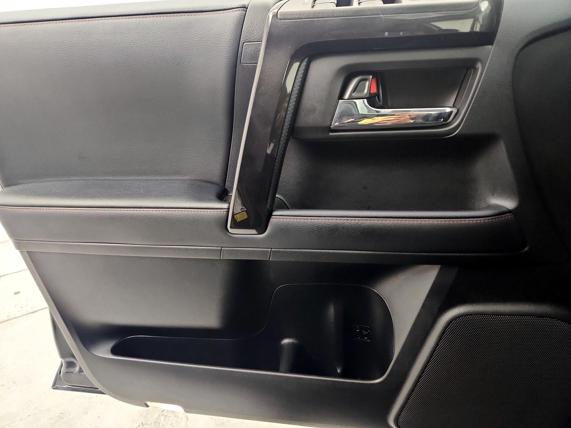 Thumbnail: 2024 Toyota 4Runner - 12