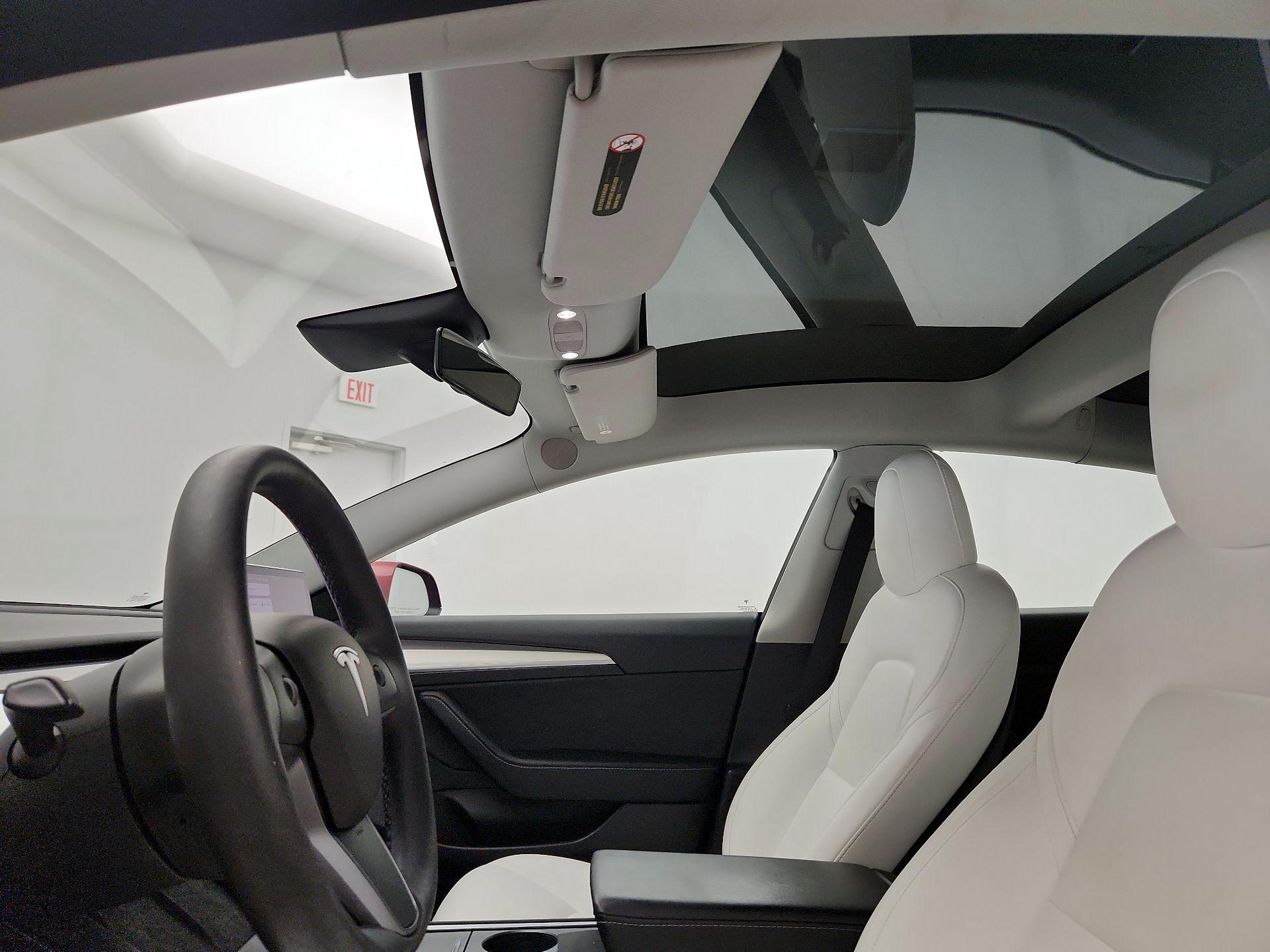 Thumbnail: 2021 Tesla Model 3 - 17