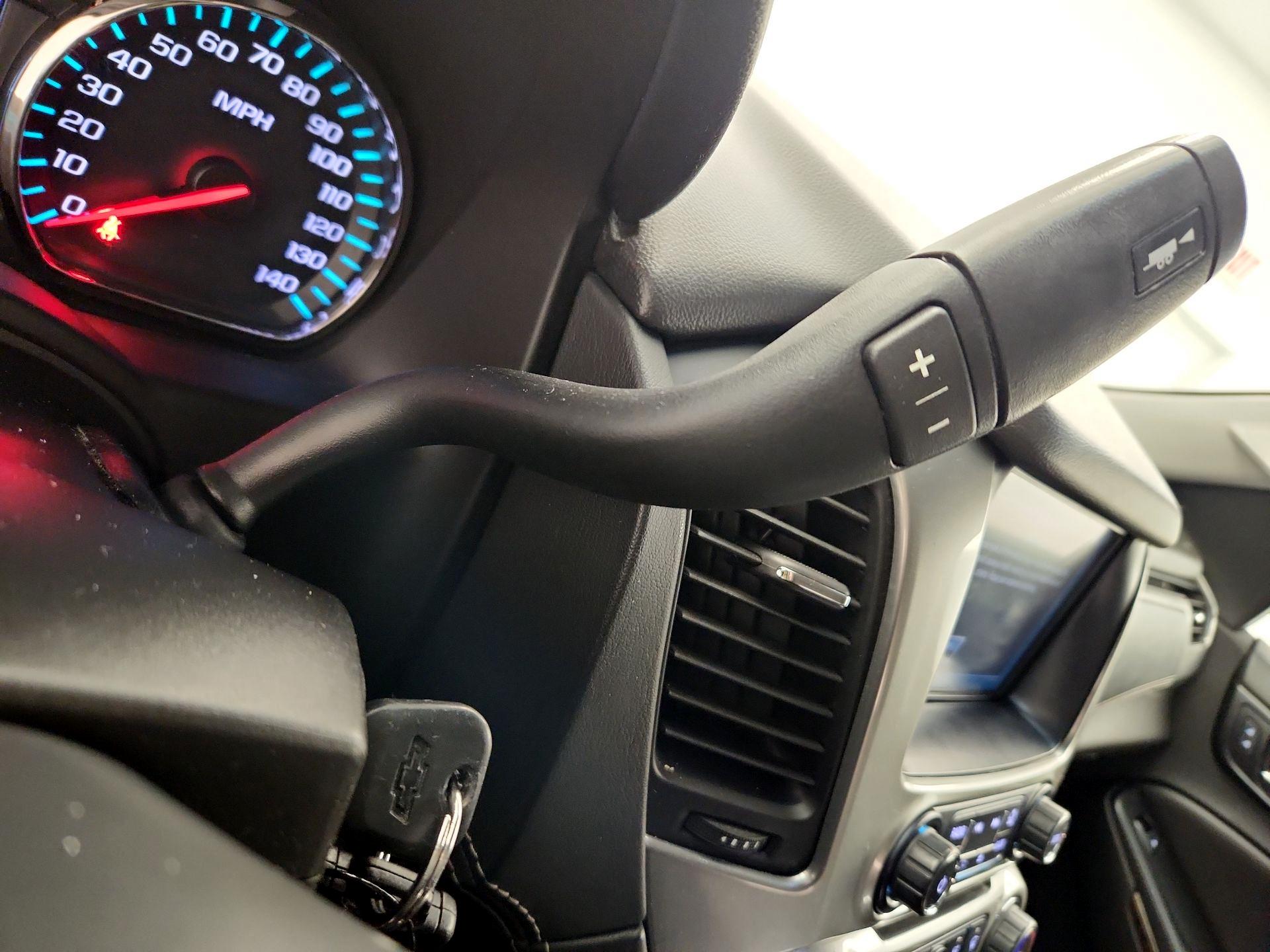 Thumbnail: 2018 Chevrolet Tahoe - 17