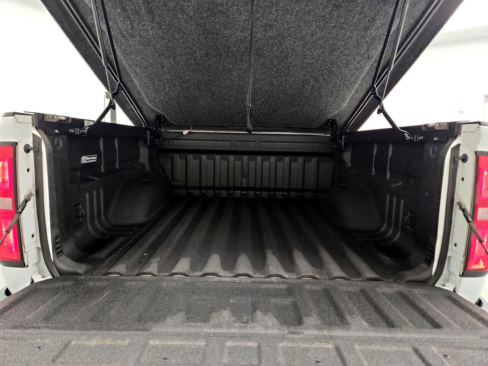 Thumbnail: 2017 Chevrolet Colorado - 20