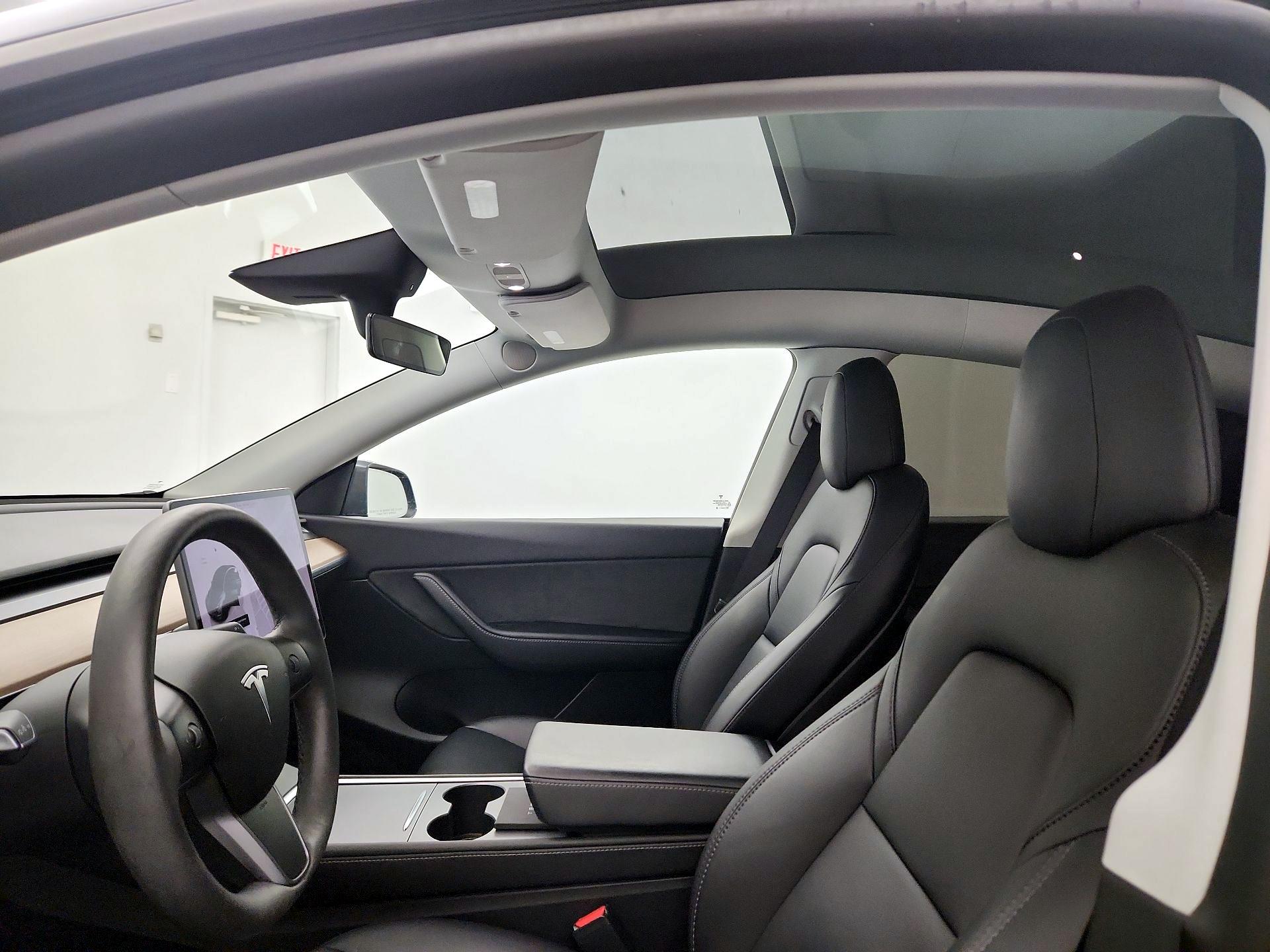 Thumbnail: 2022 Tesla Model Y - 18