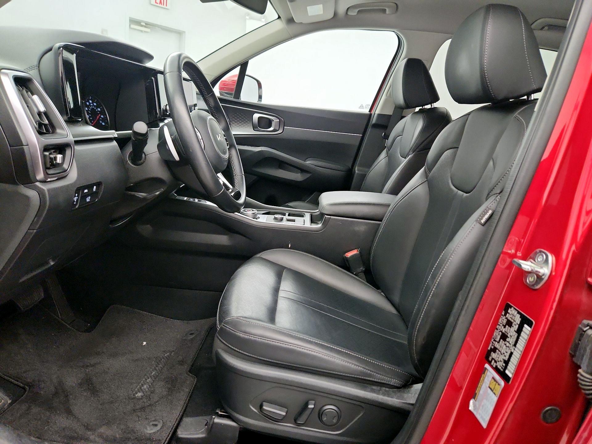 Thumbnail: 2023 Kia Sorento - 11